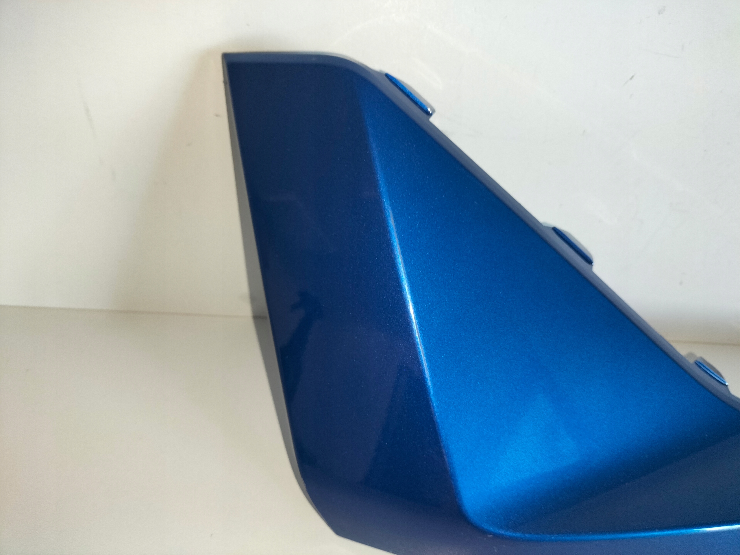 moulding cap of a bumper front left KIA EV4 25- GT-LINE