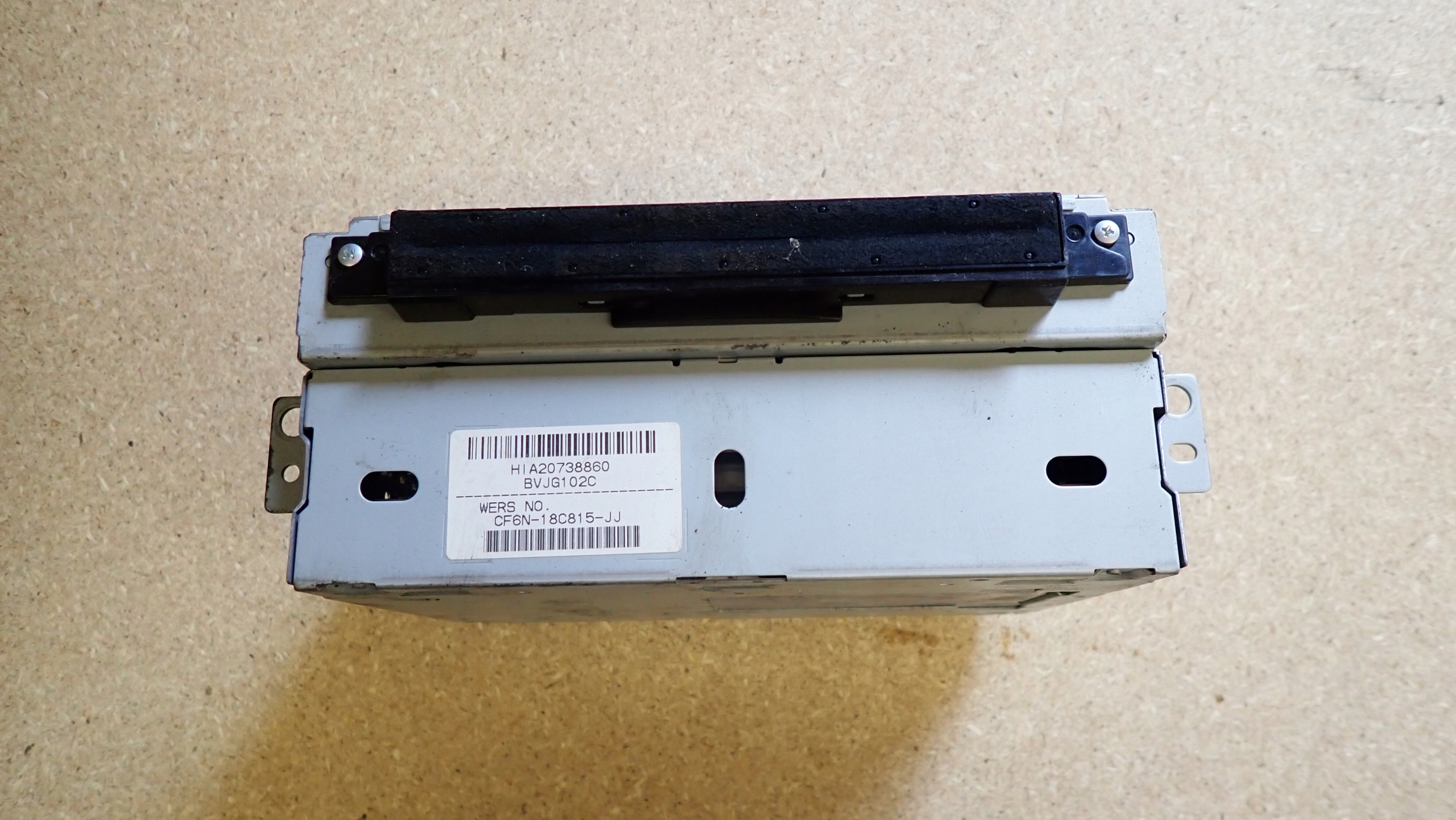 50645928AA - Радио CD-чейнджер Jaguar XJ 351