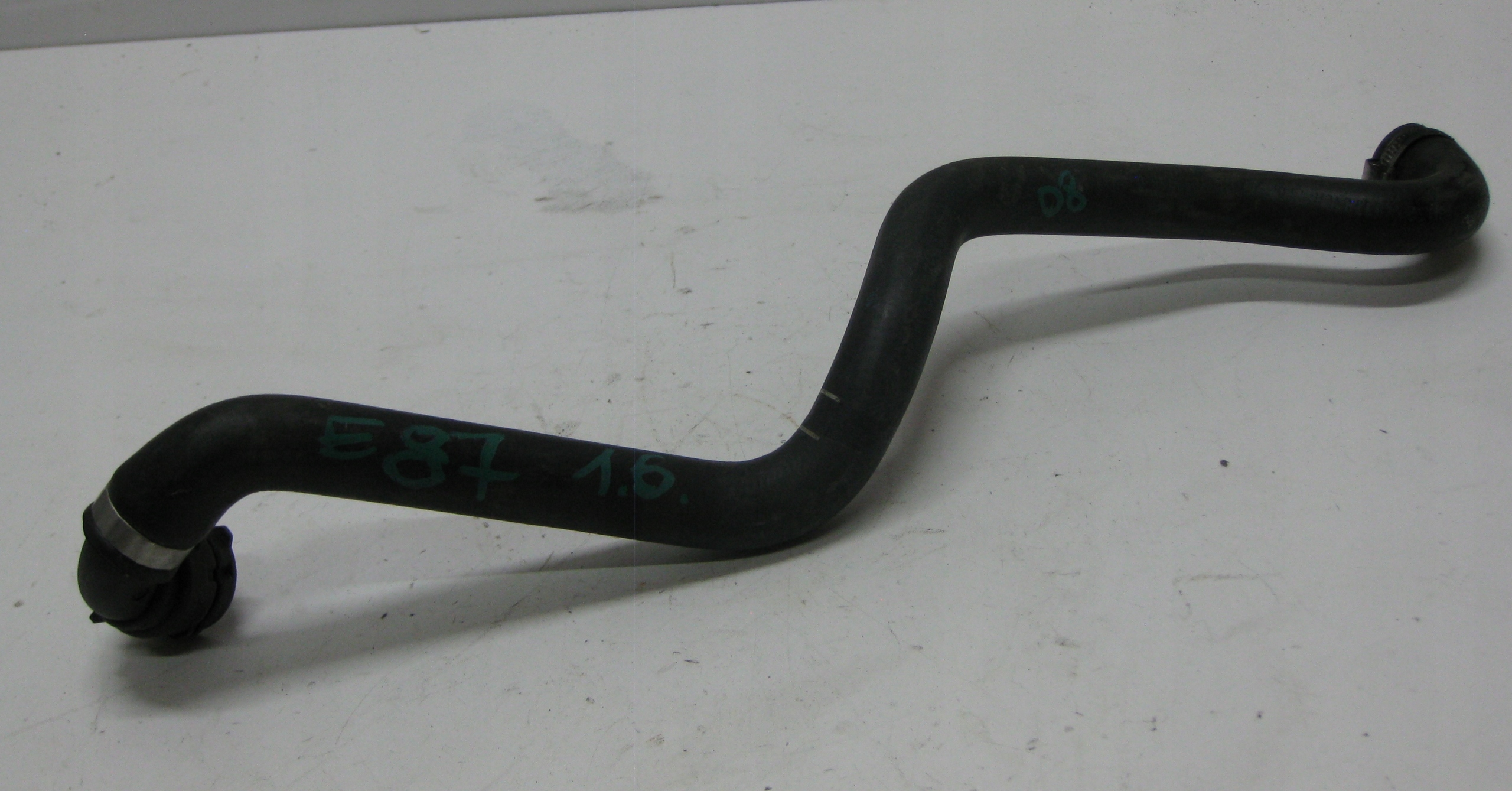 BMW E87 08R cijev crijevo prijenos CHLODZENIA vode 11537552388