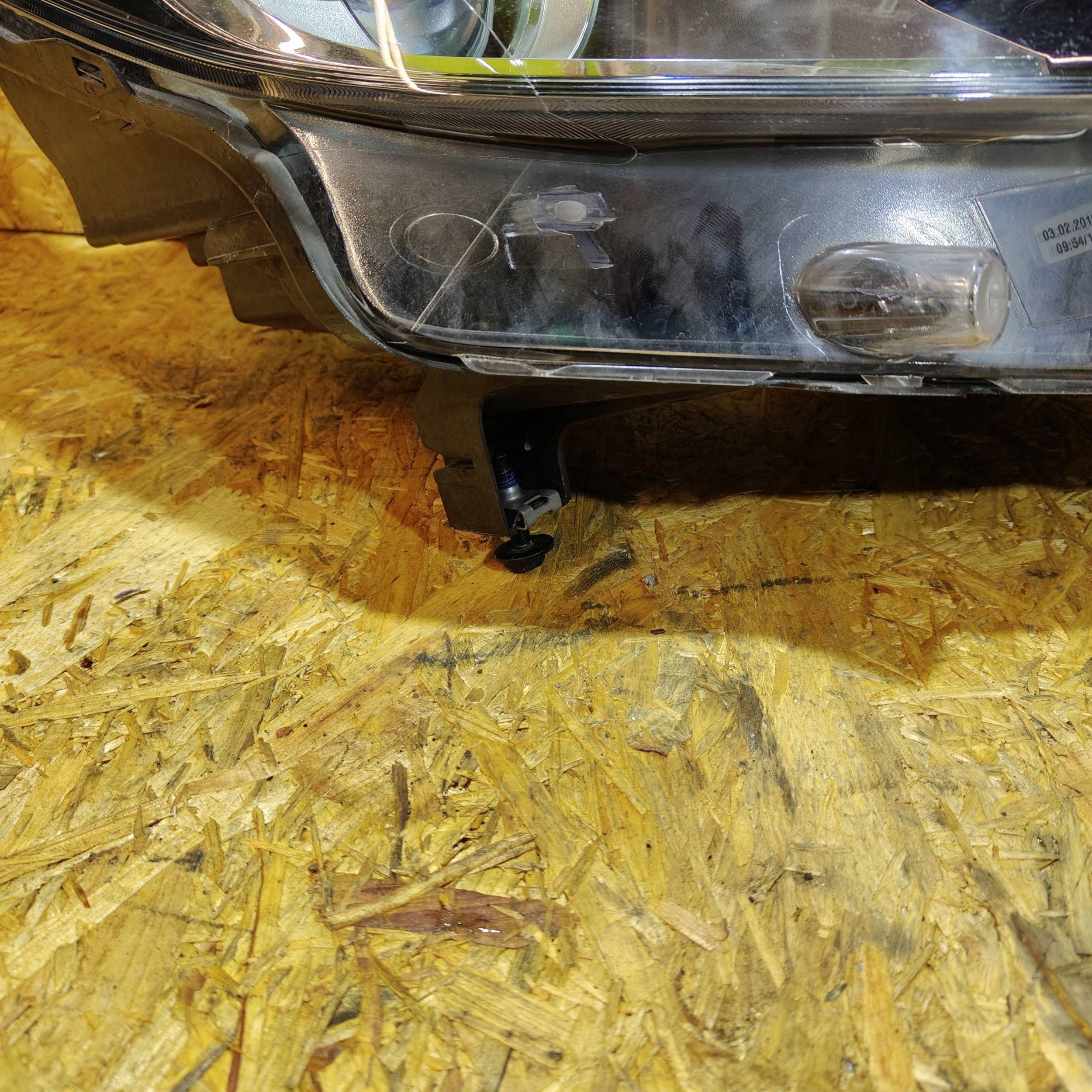 Peugeot 2008 and 2017 front side right light front