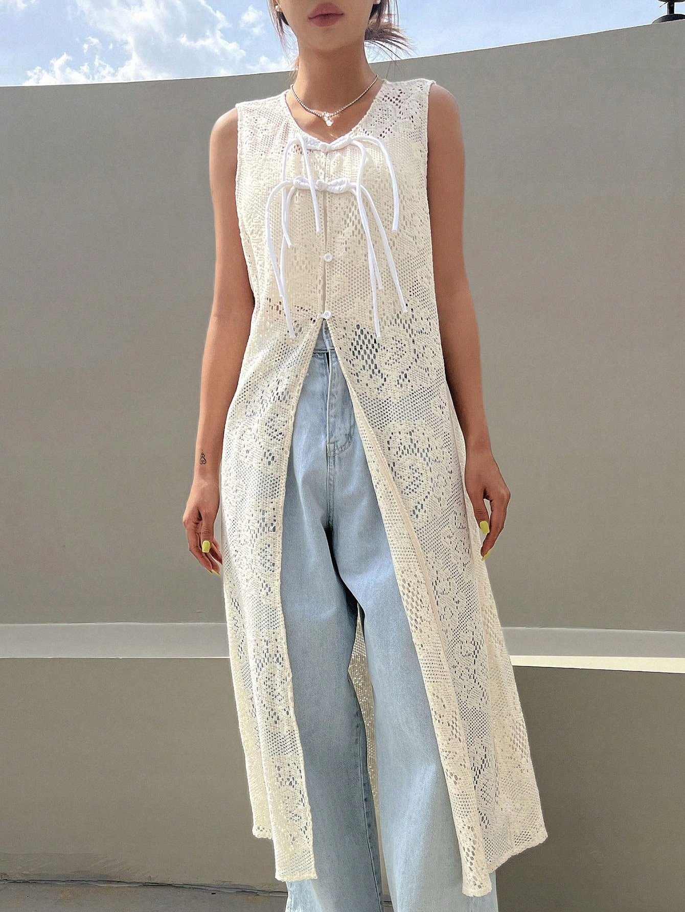 SHEIN BIAŁA SZYDEŁKOWA DŁUGA NARZUTKA Z WIĄZANIEM L 32248 Rozmiar L