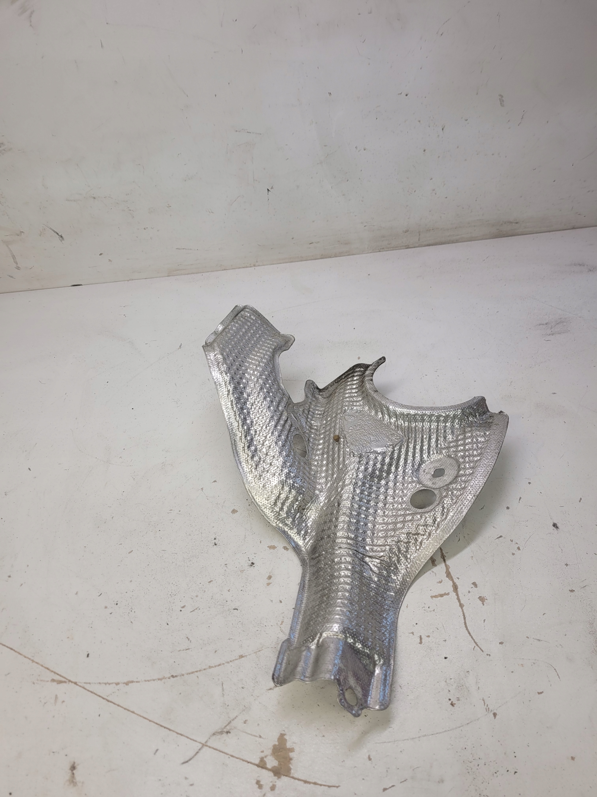 BLENDE ABDECKUNG TERMICZNA TUNELU AUDI Q5 8R 8R1804163