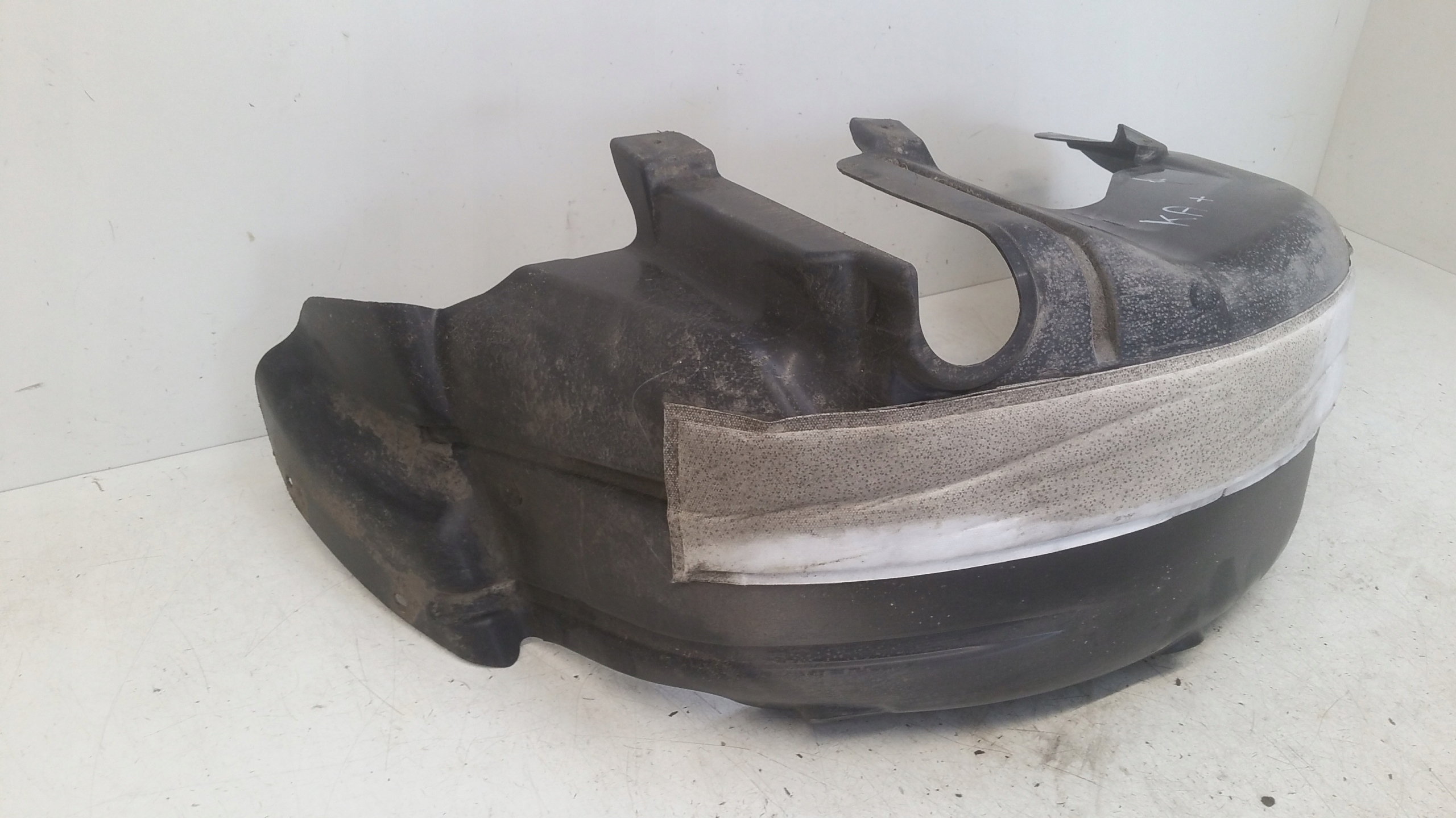 mudguard right rear part E4B5278B50AC Ford KA+