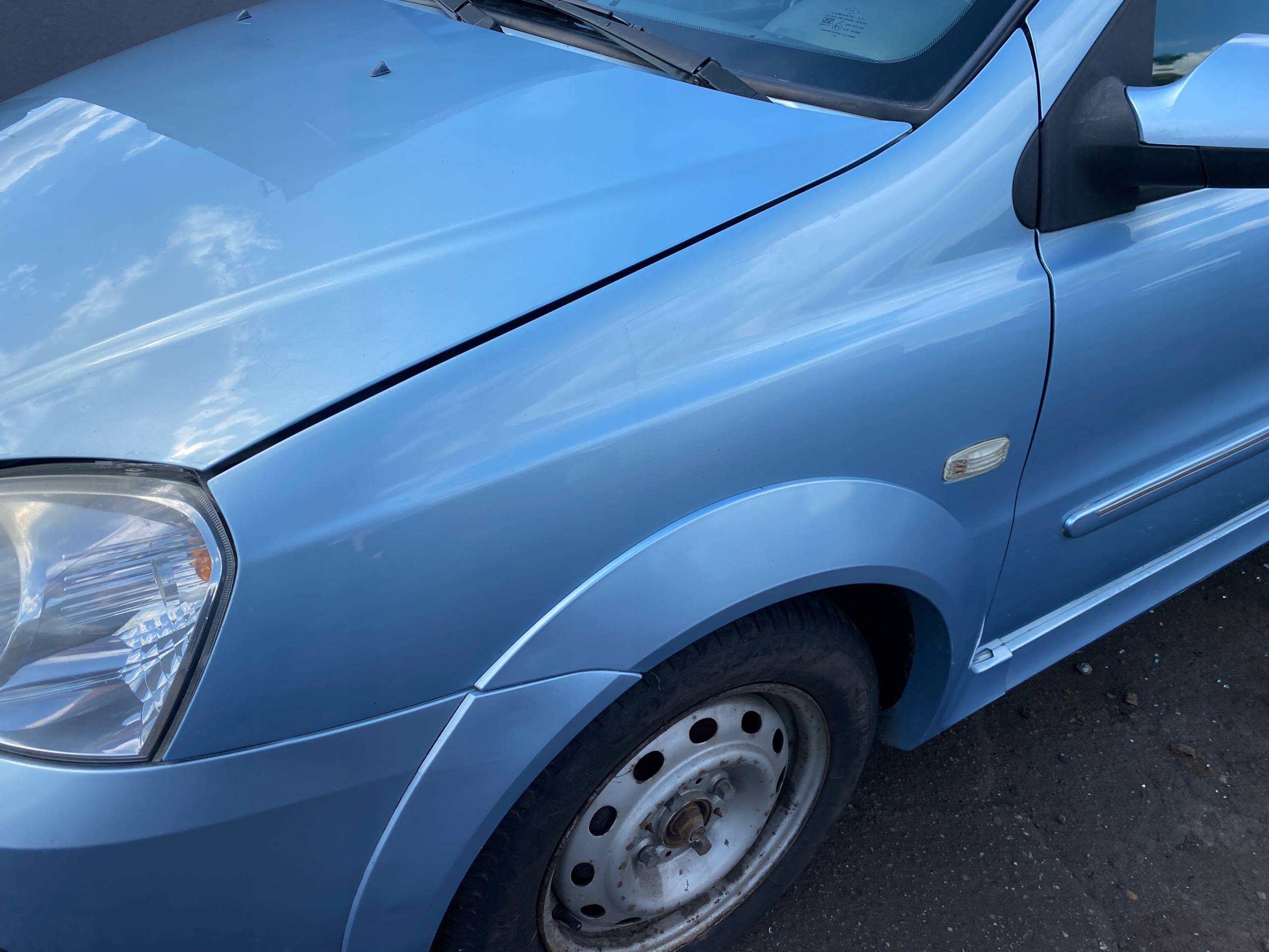 fender left front front Tata Indica FL 08-10 kod lakieru TAT551