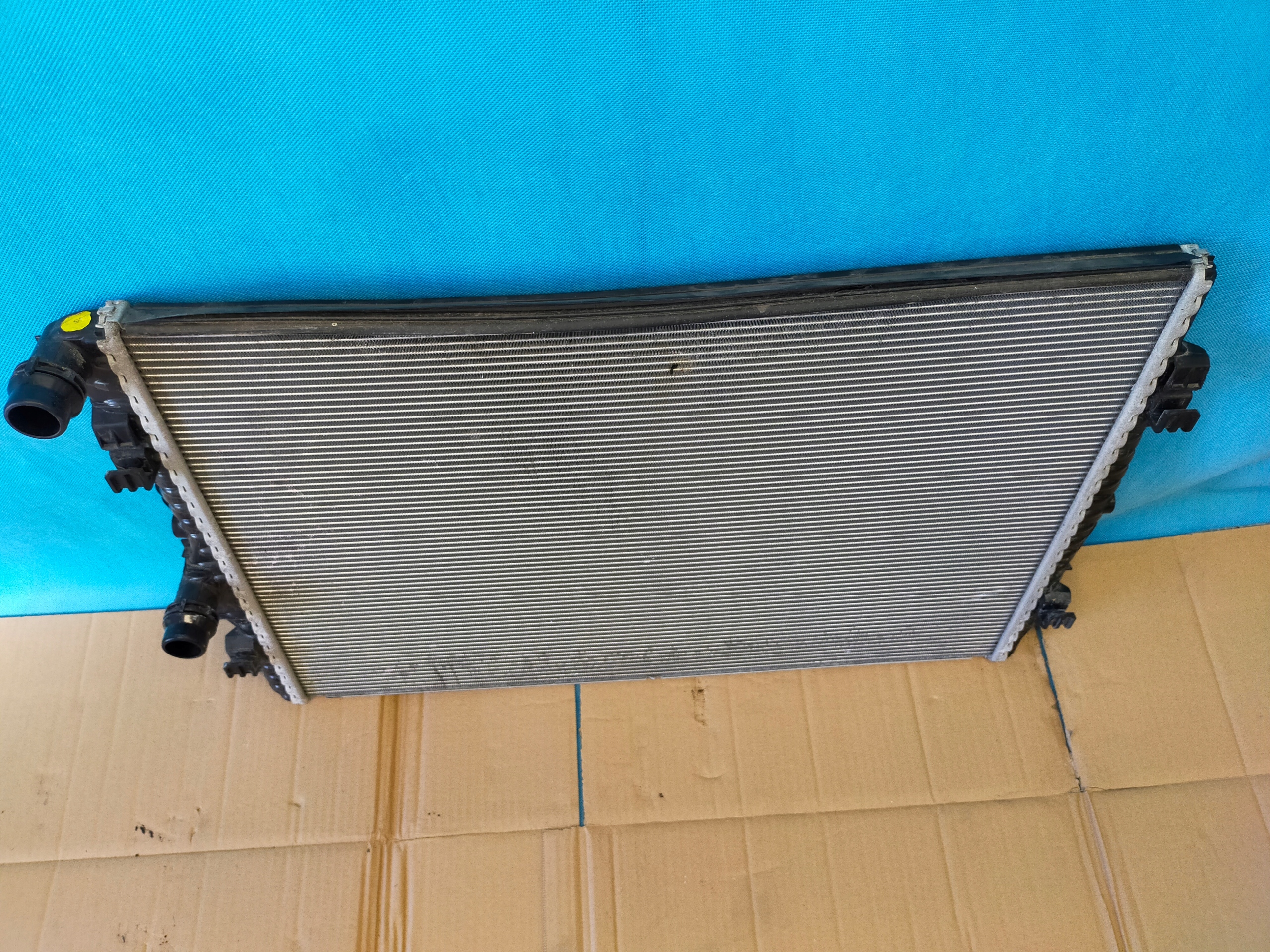 VW TIGUAN ALLSPACE 2022 R 1.5 TSI 110KW CHŁODNICA WODY 5WA121251D Wersja Europejska