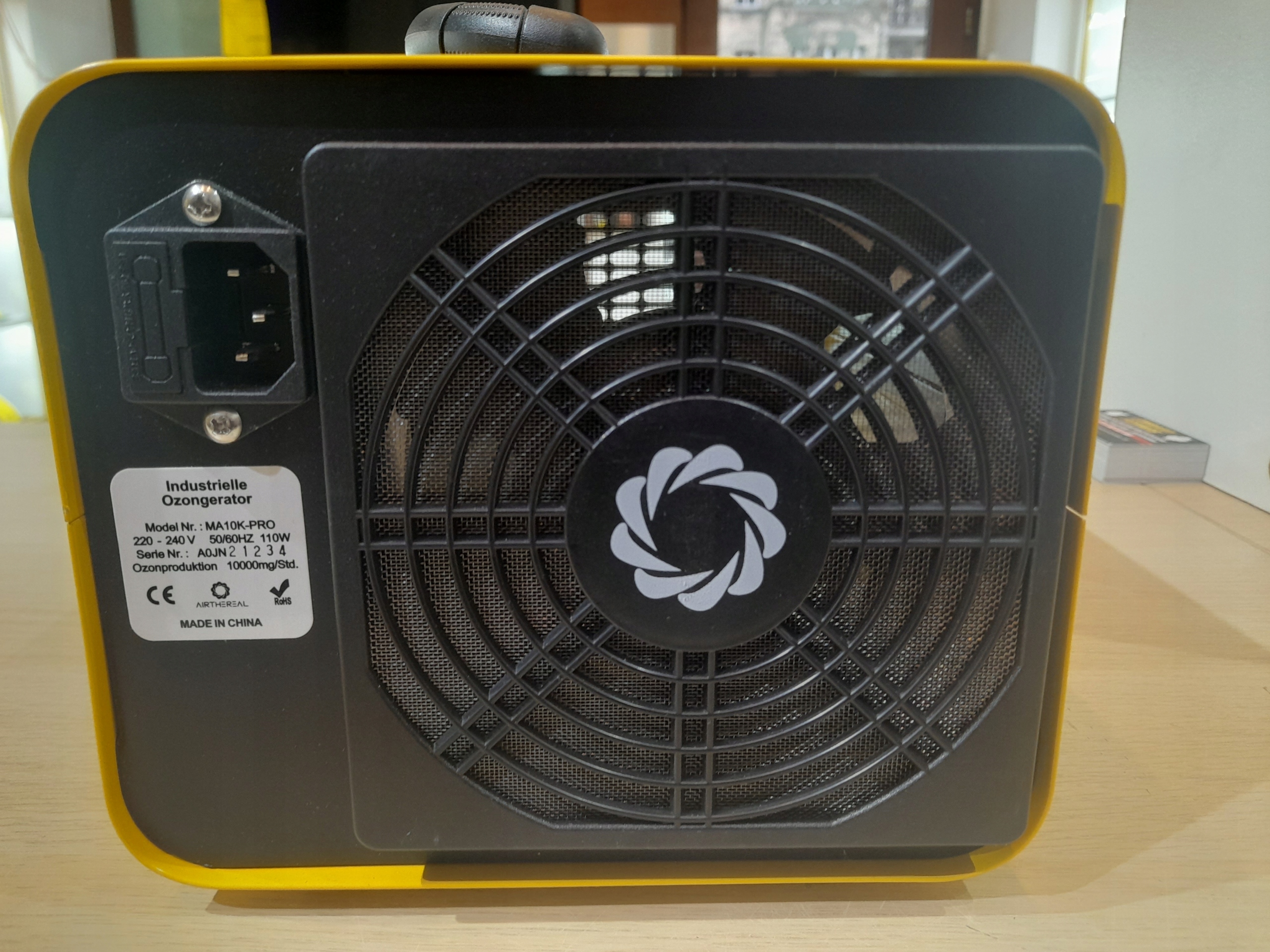 Przemysłowy generator ozonu AIRTHEREAL MA10K-PRO, środek pochłaniający niep Kod producenta MA10K-PRO