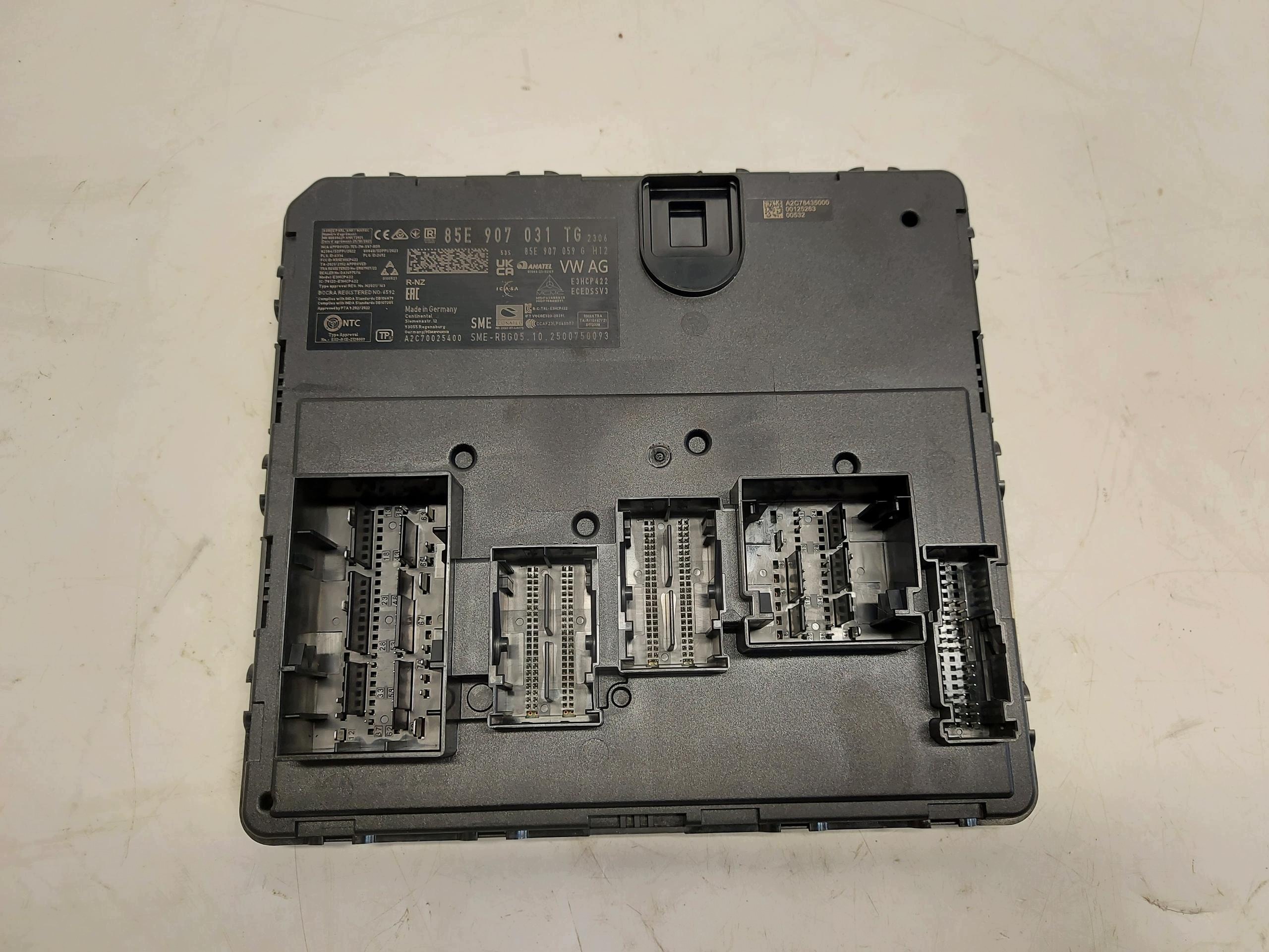 AUDI A5 8B3 B10 AVANT module control unit 85E907031TG