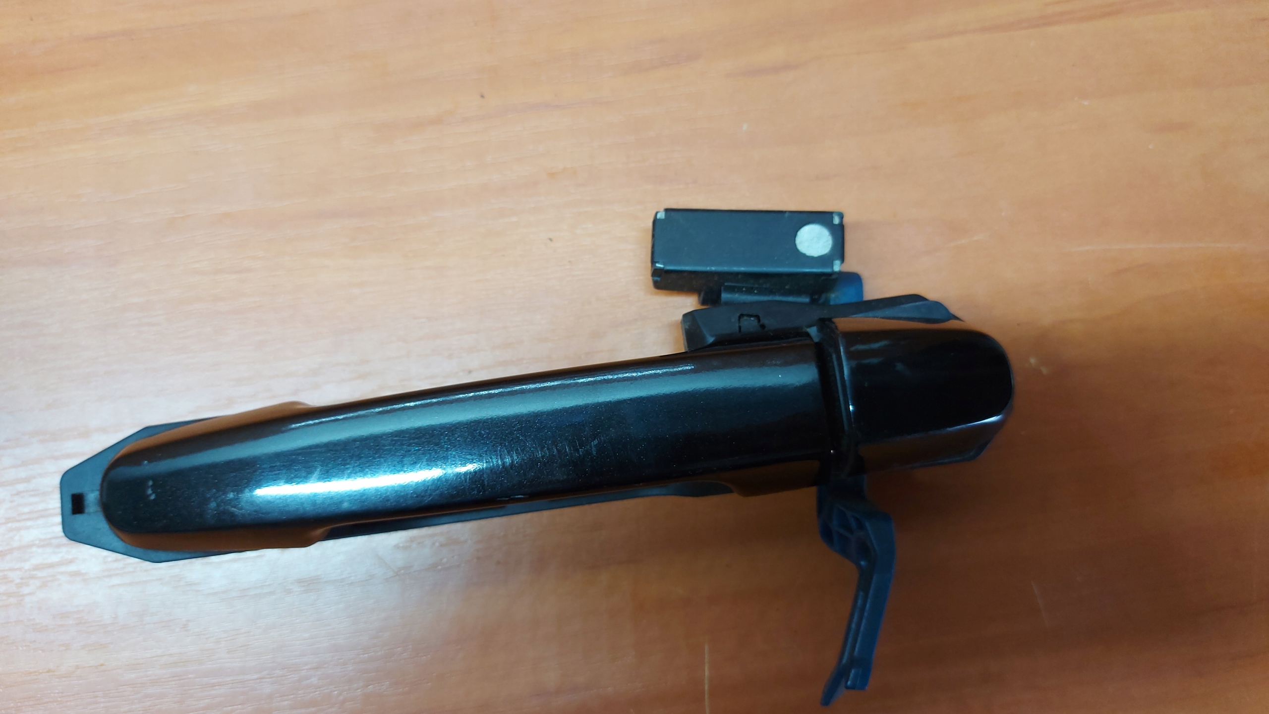 handle door left rear part TOYOTA COROLLA VERSO II 04- 209