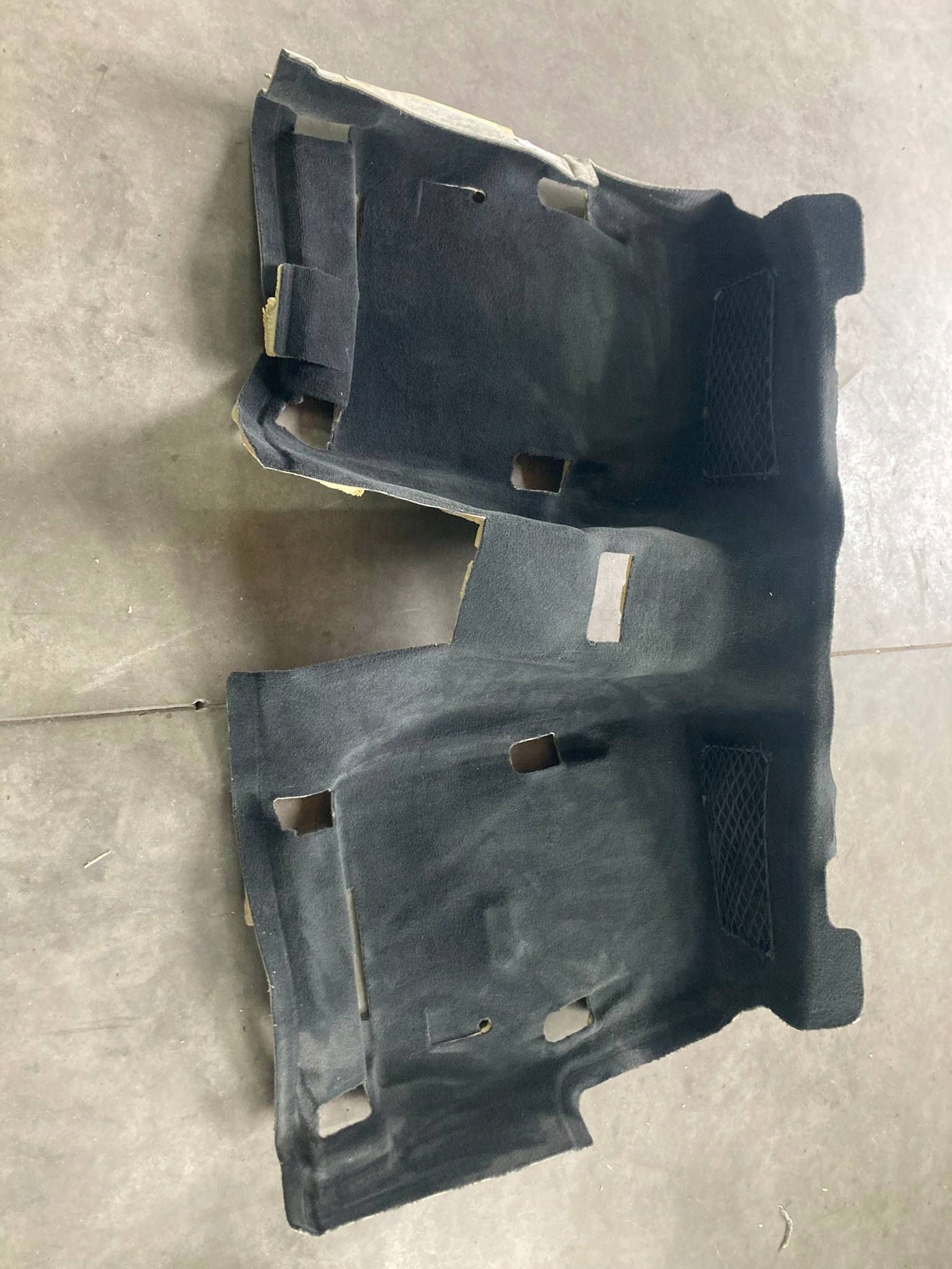 Mercedes E W207 carpet mats rear part rear