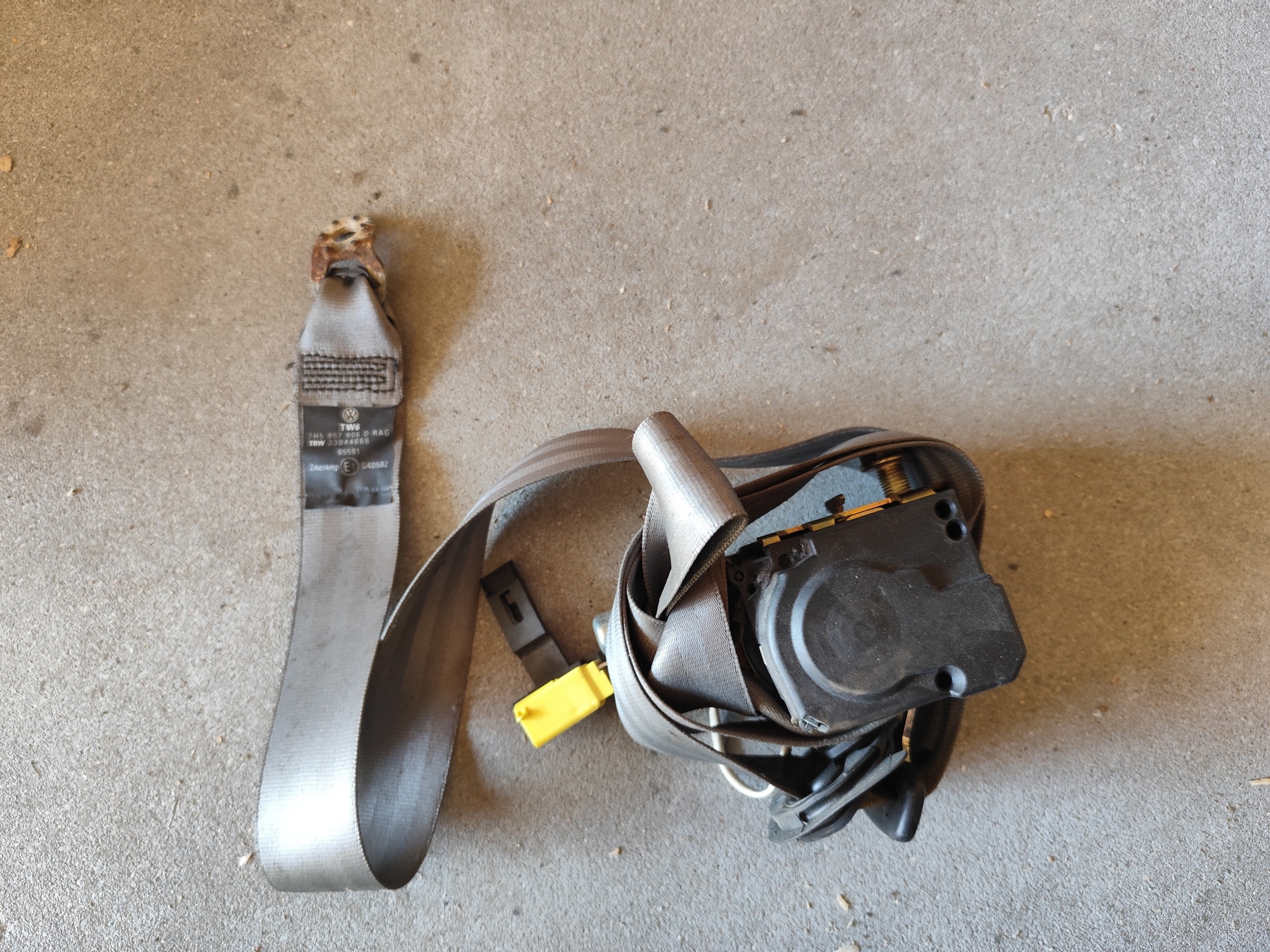 Gurten Sicherheits VW T5 rechts vorne pasazer 7H5857806 grau