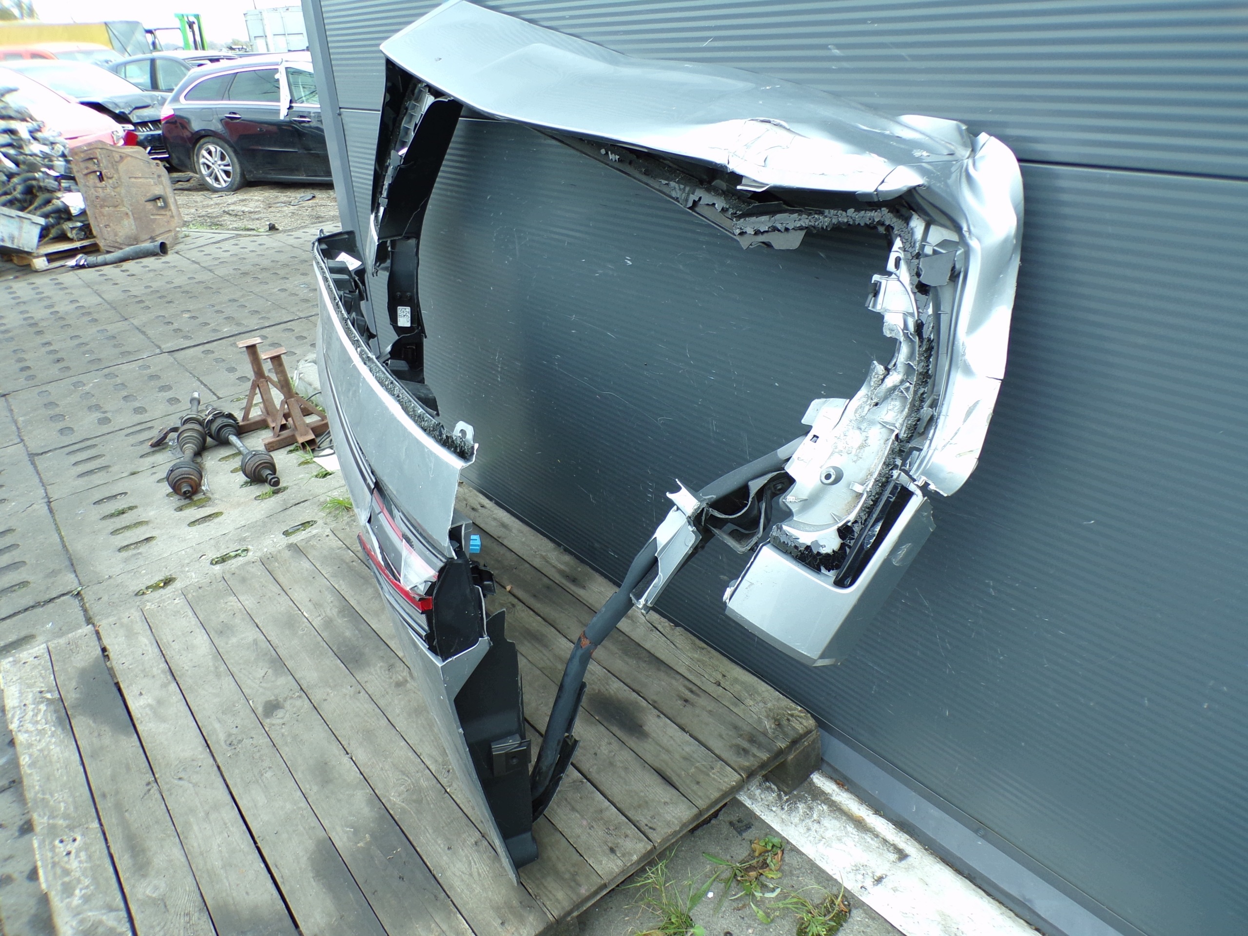 boot doors boot VOLKSWAGEN ID BUZZ damaged