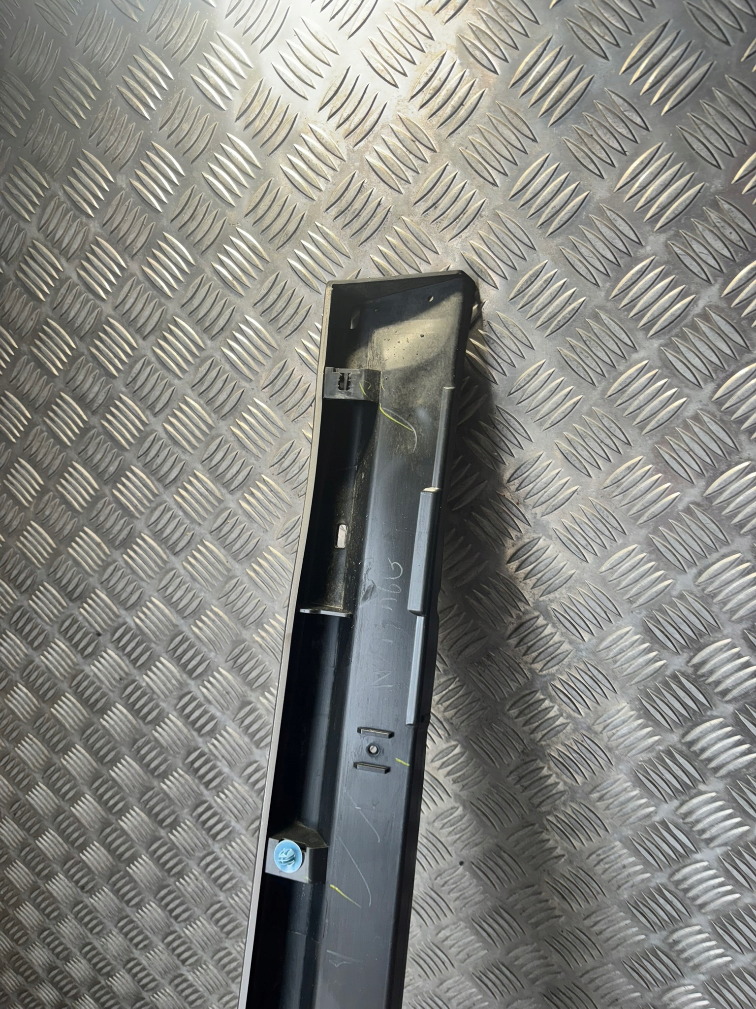 молдинг накладка порога левый mitsubishi Space Star II 2 - 6512A873