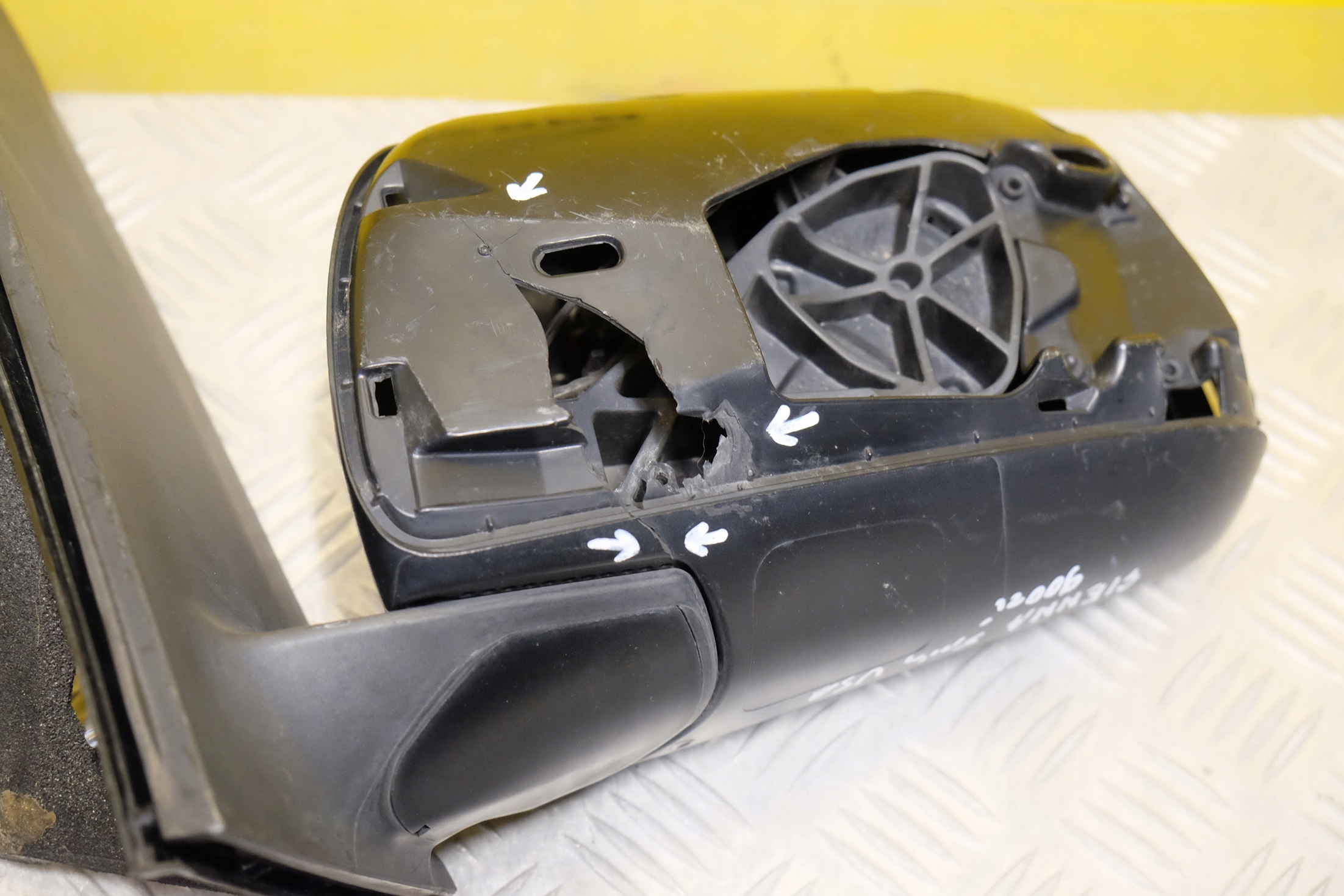 TOYOTA SIENNA 2011- LUSTERKO LEWE 5PIN USA Kolor do lakierowania