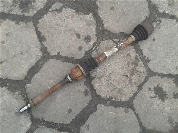 Полуось правый POLOSKA CITROEN C4 и 1.4 b BENZ