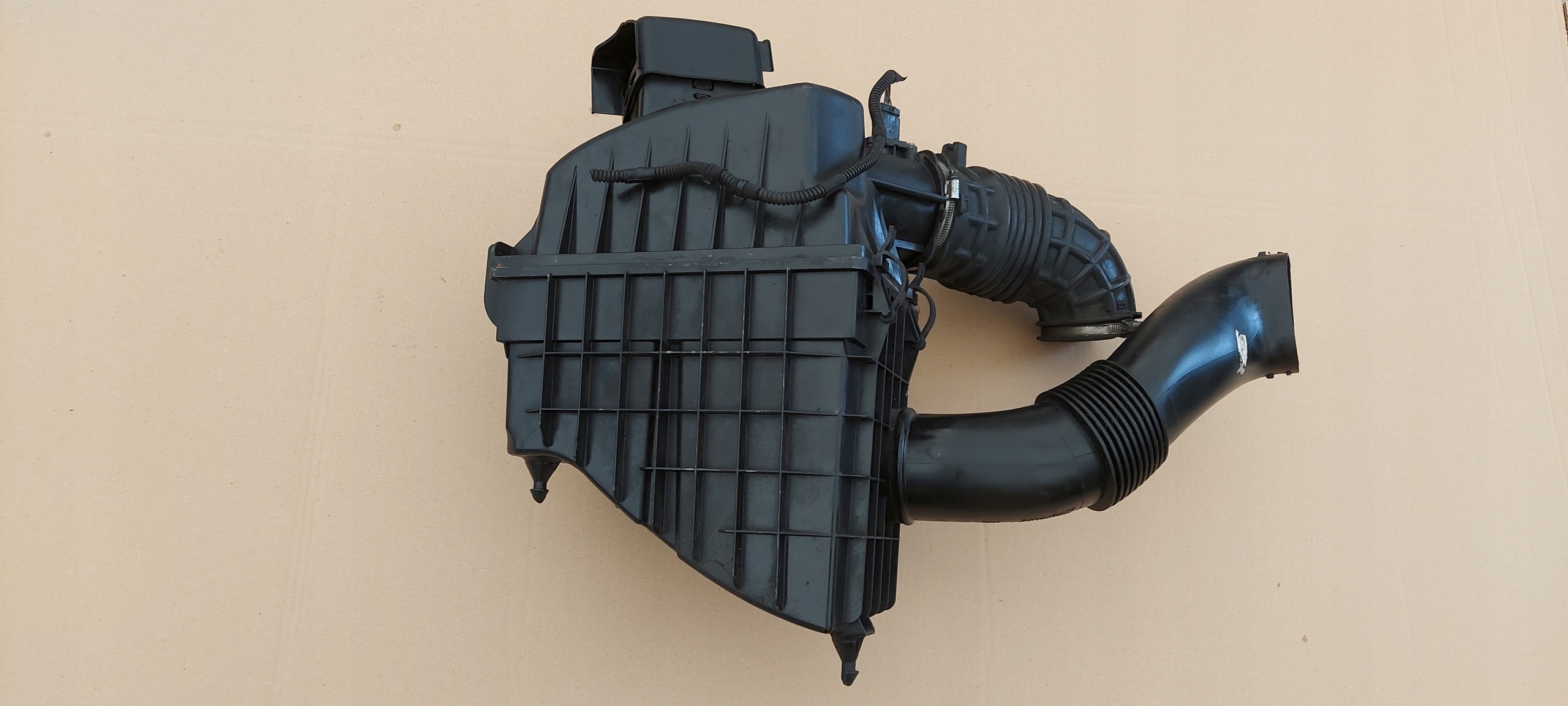 air filter housing +RURY FORD TRANSIT MK8 CUSTOM BK31-9600-BE