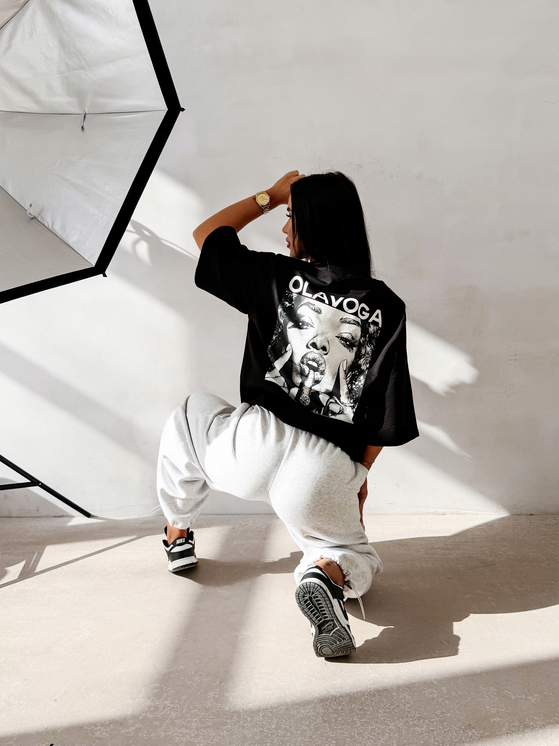 Dámské Tričko Fioage Olavoga Černé, Univerzální