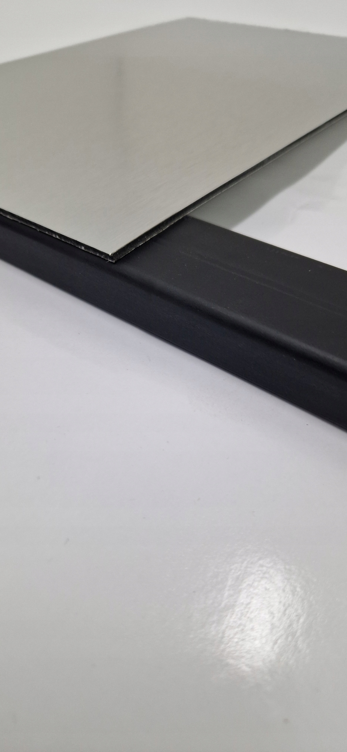 TABLICA SZYLD INFORMACYJNA MAGAZYN PARKING 100x50 cm KONSTRUKCJA 250 CM Materiał wykonania metal