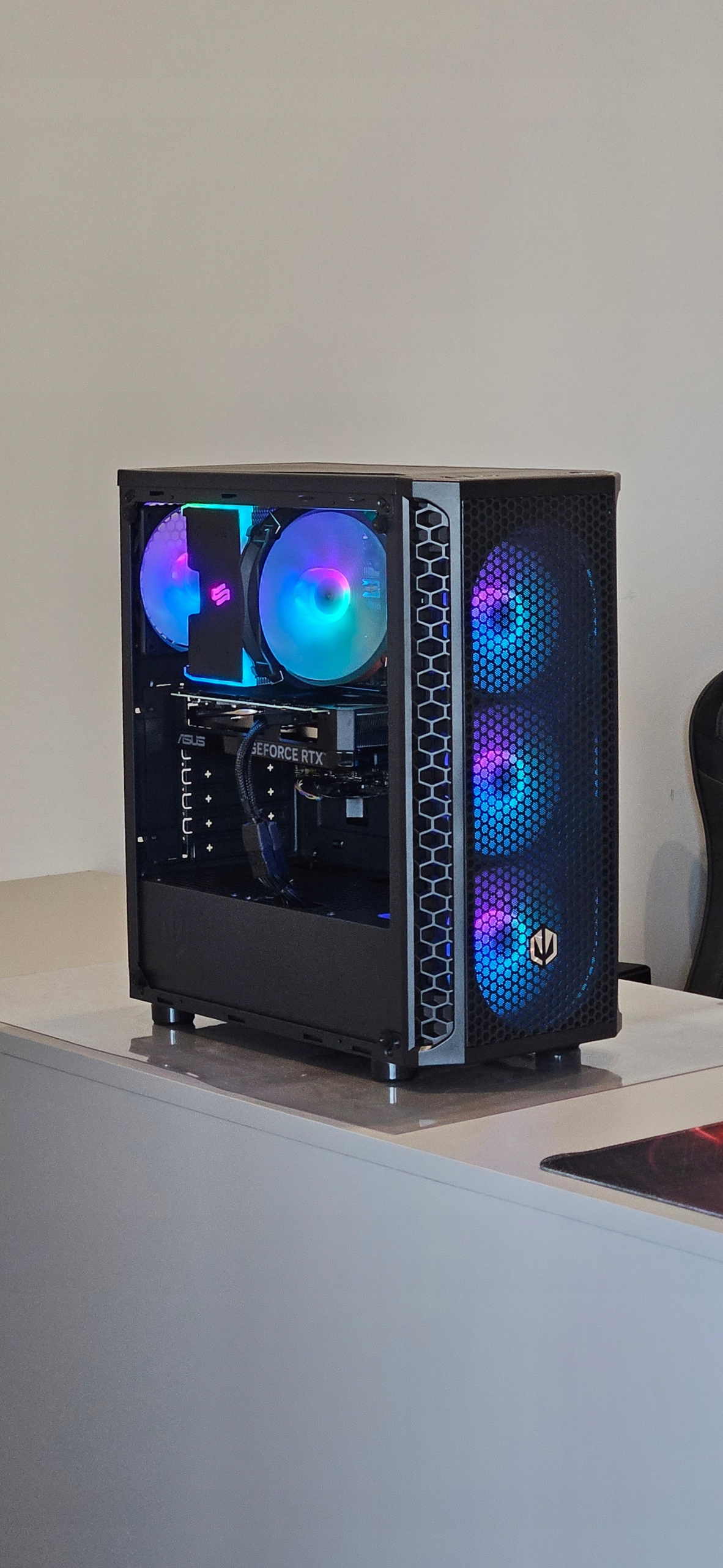 H.I.T FGAME_RYZEN 7 7800x3D_32GB_RTX 4070 SUPER_NVME 1TB + GRA STAR WARS ! Typ pamięci RAM DDR5