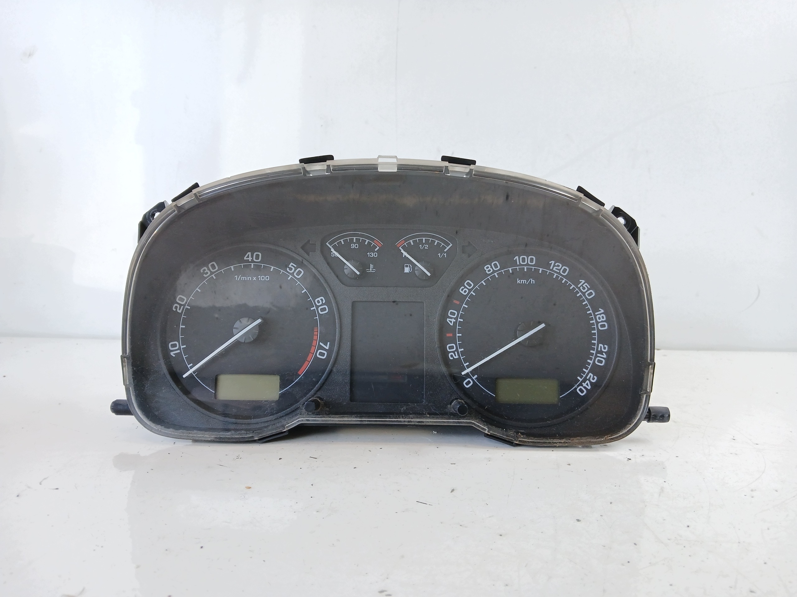 SKODA OCTAVIA and 1.8 dials dials 1U0920811B