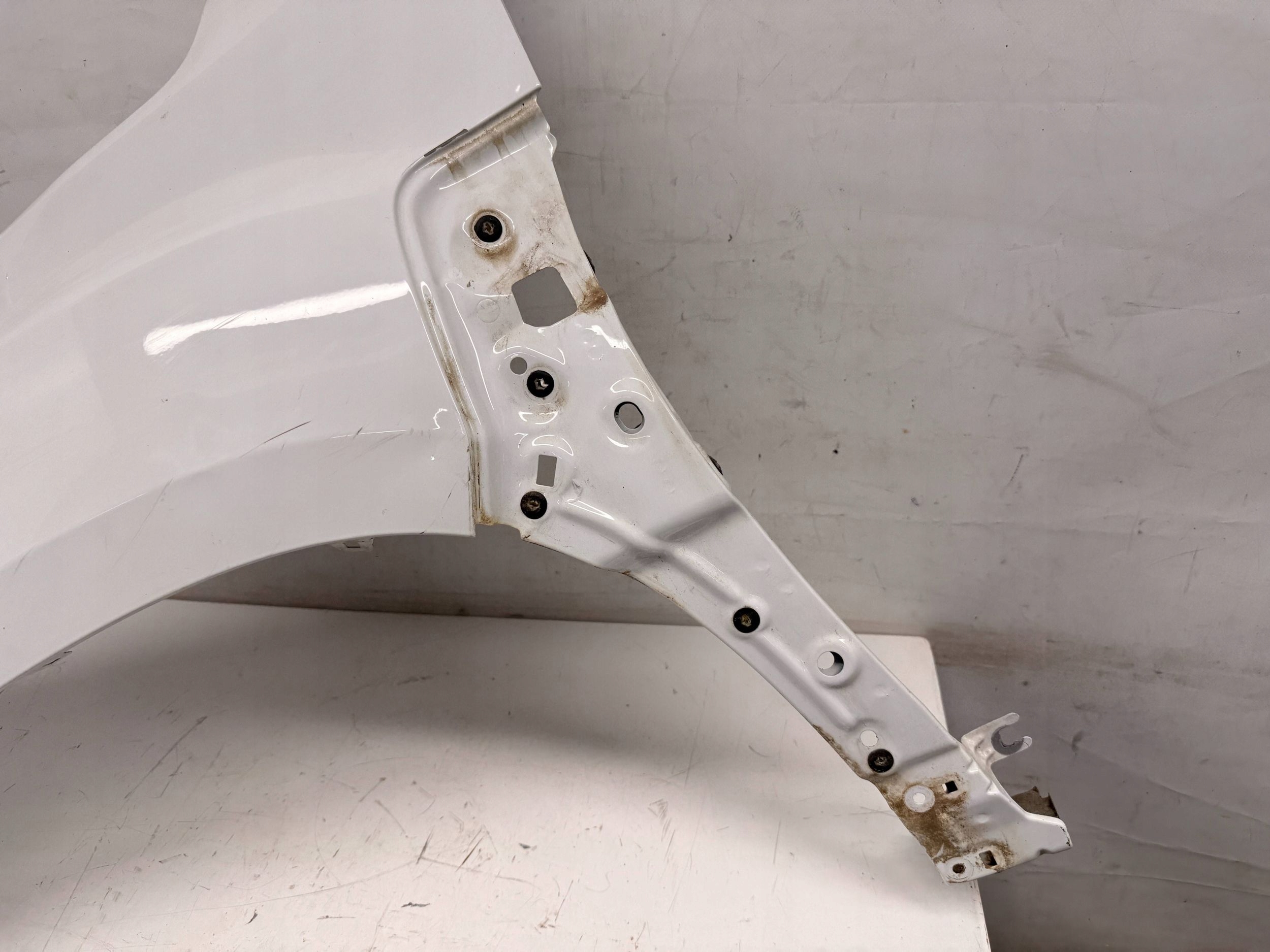 Dacia Duster II fender left front front DV369