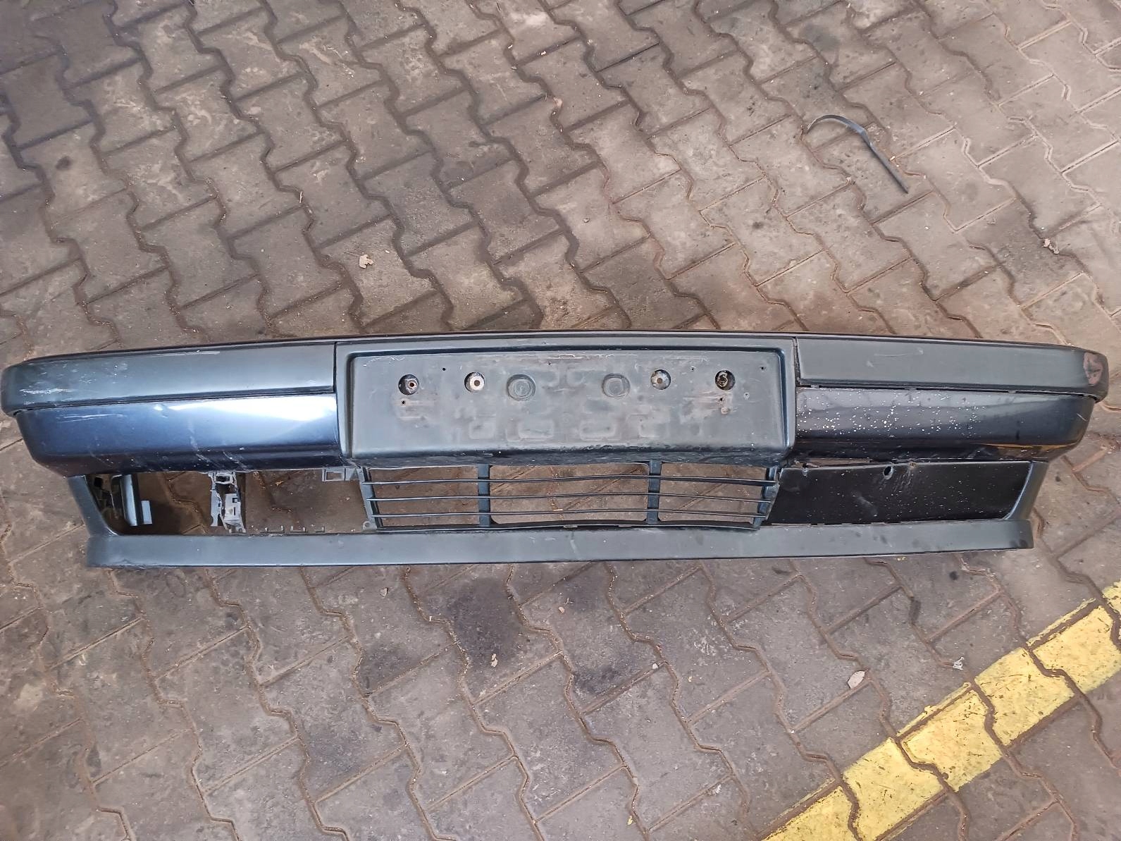 Zderzak przód BMW E34