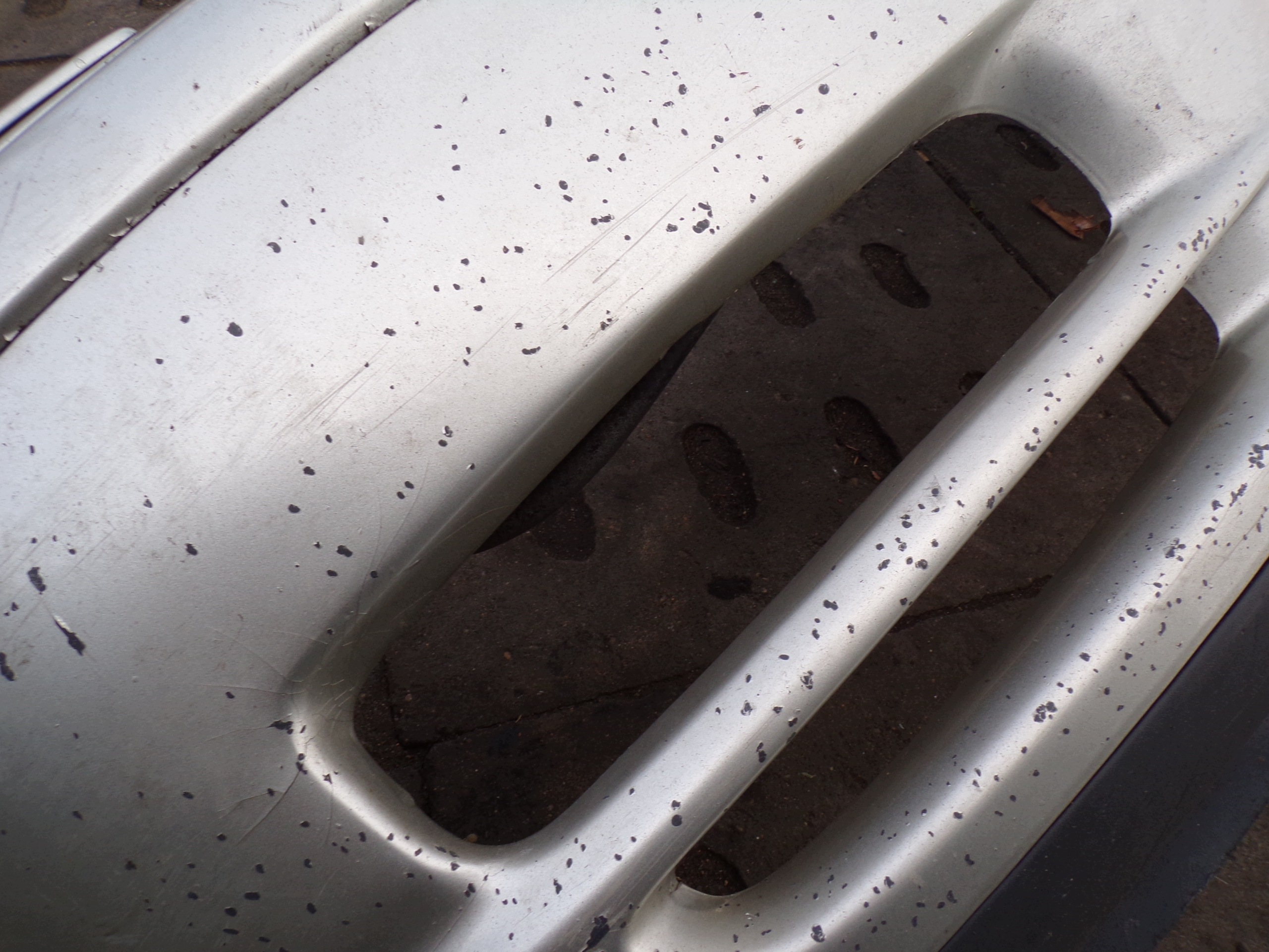 front bumper front TOYOTA AVENSIS T25 washers (1)