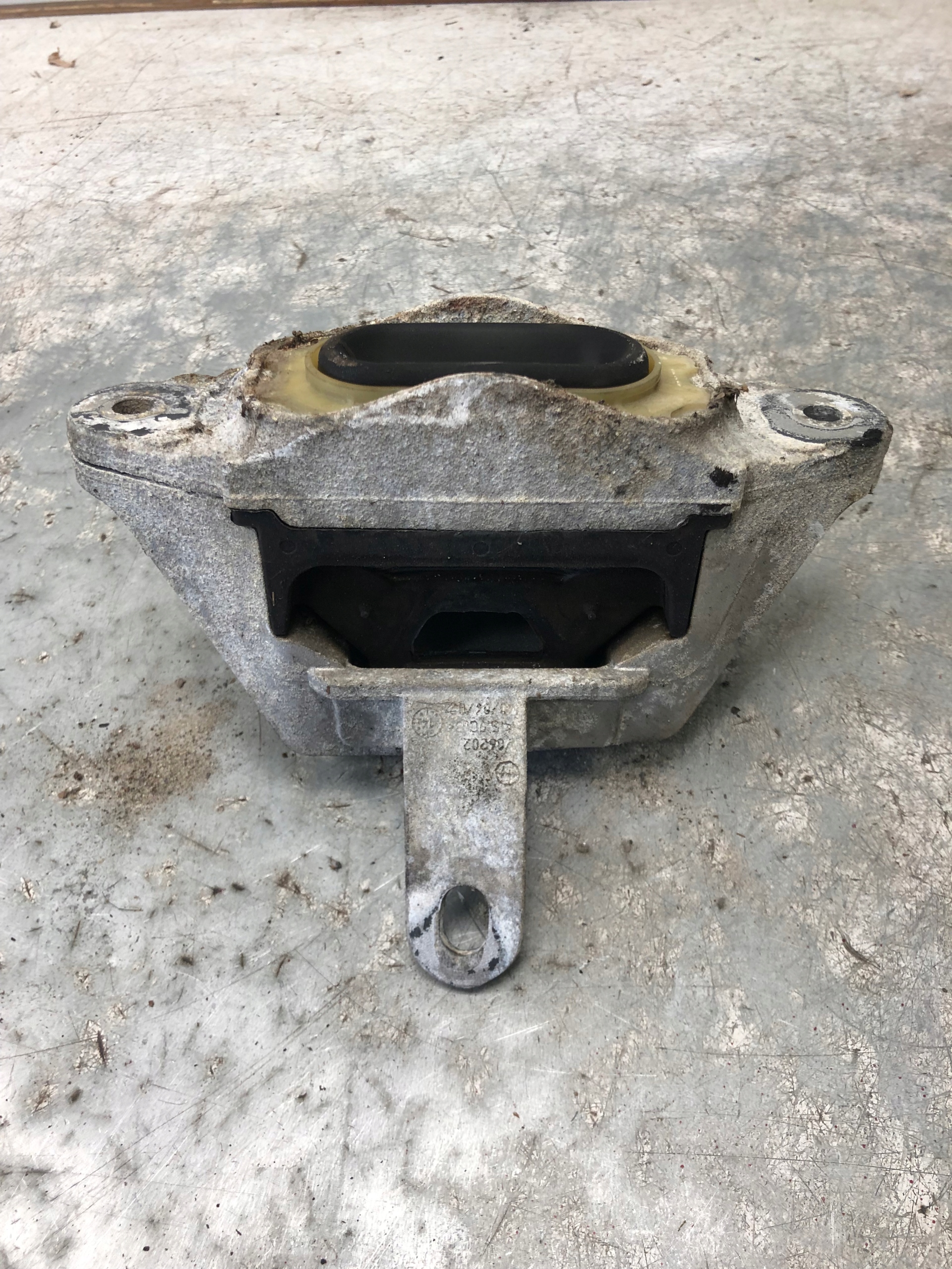 holder engine mount OPEL ZAFIRA C 13248544