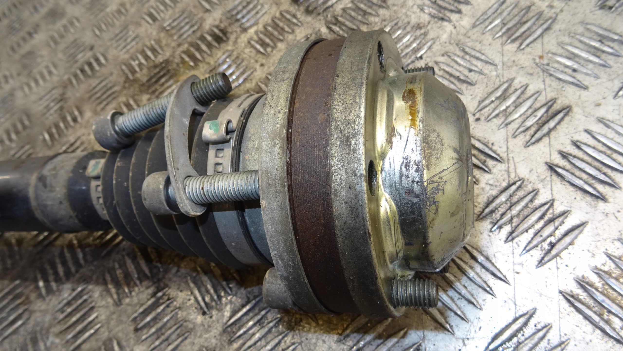 semi-axis right 1K0407272RB 2.0 TDI GOLF VI PASSAT B7