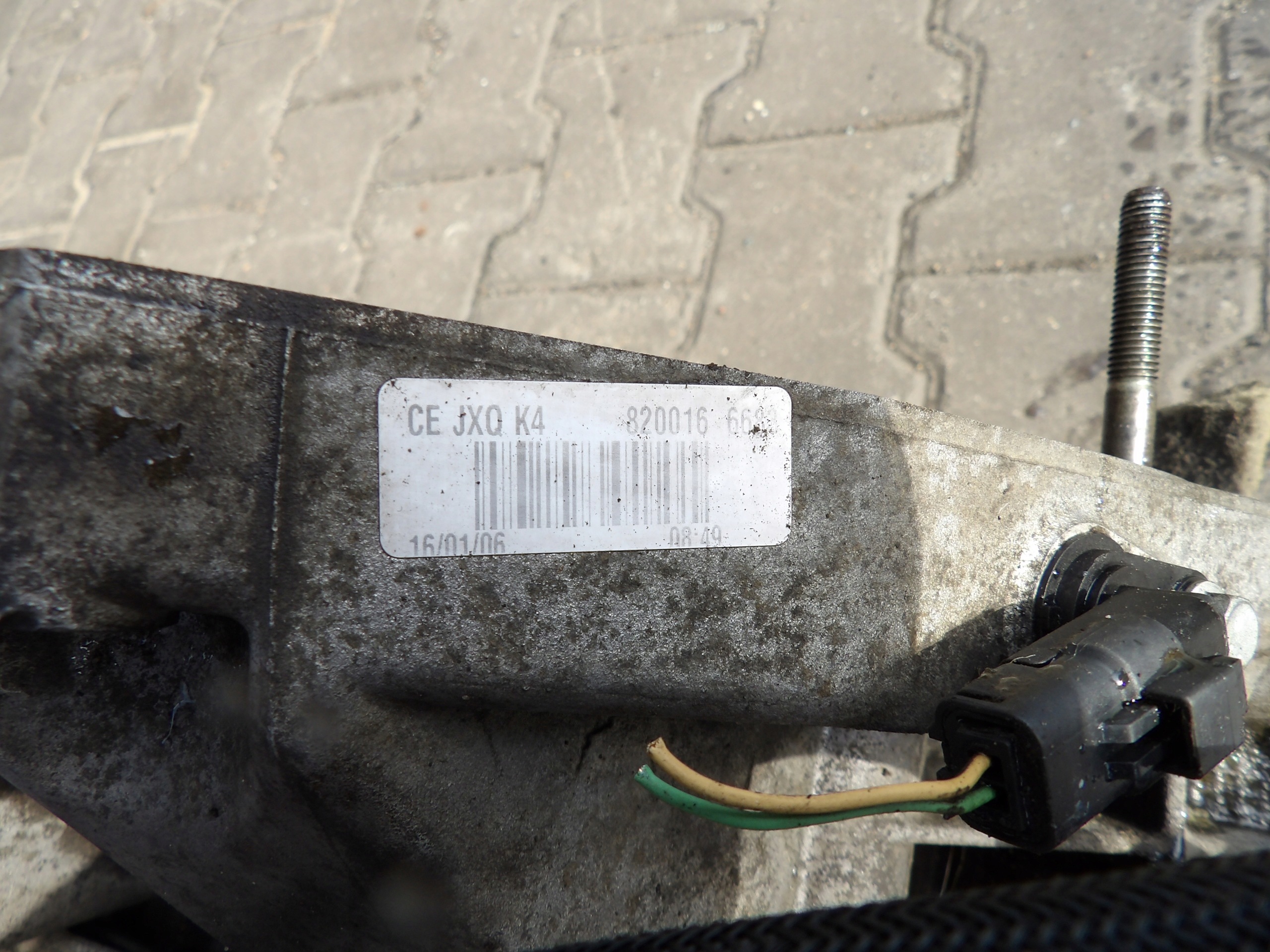 Renault Clio III 1,6 - 111km Getriebe JH3131