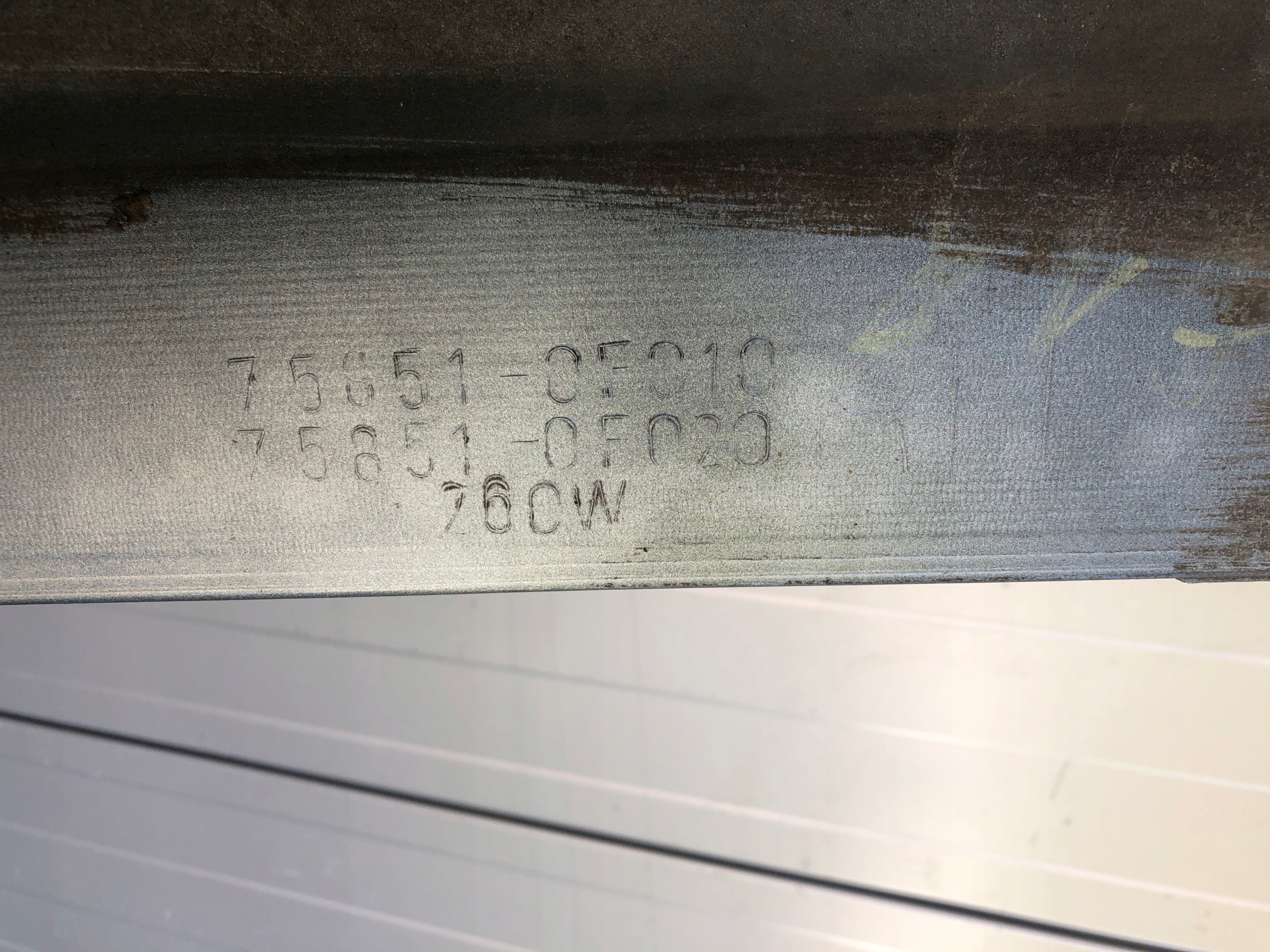 COROLLA VERSO II moulding threshold right 1C0