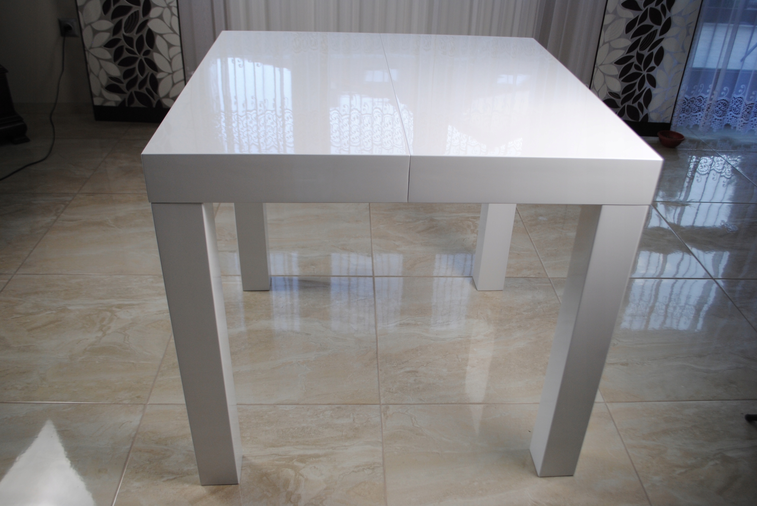 STÓŁ BIAŁY POŁYSK CZARNE NOGI ROZKŁADANY 80 X 80/160 SALON JADALNIA Wysokość mebla 75 cm