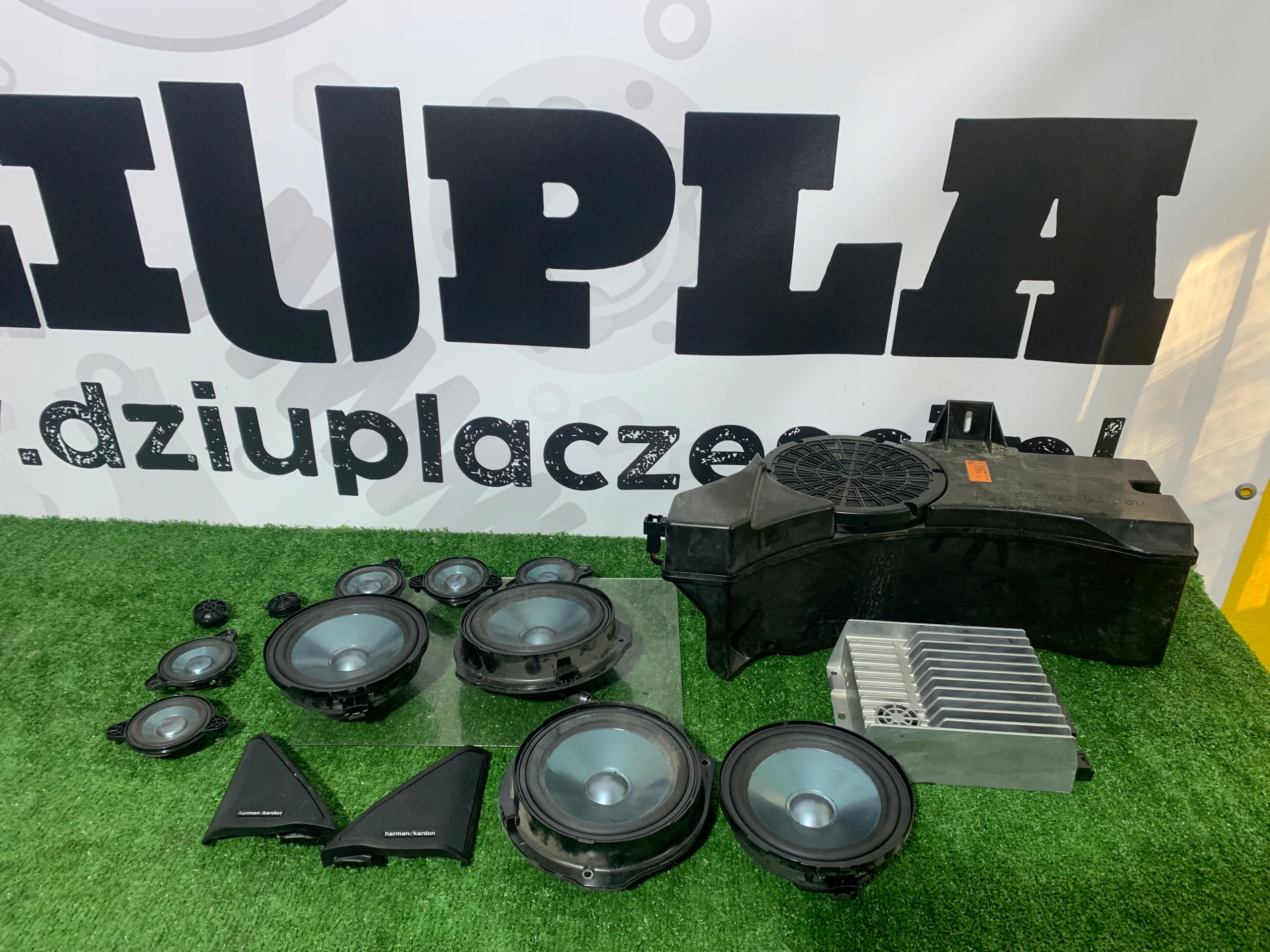 MERCEDES E KLASA W212 speakers HARMAN KARDON KOMPLET