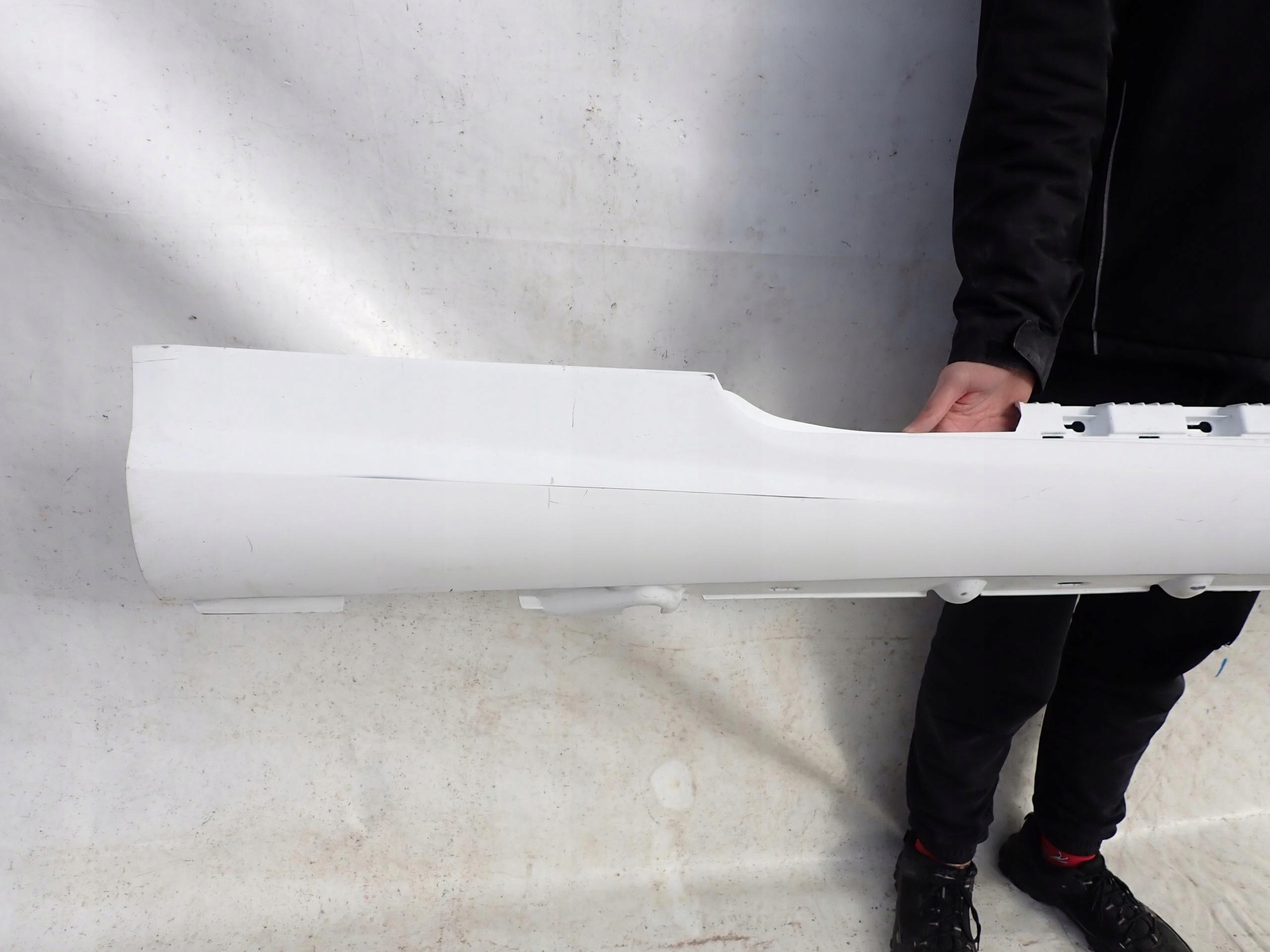 MERCEDES W207 09- AMG threshold moulding threshold right
