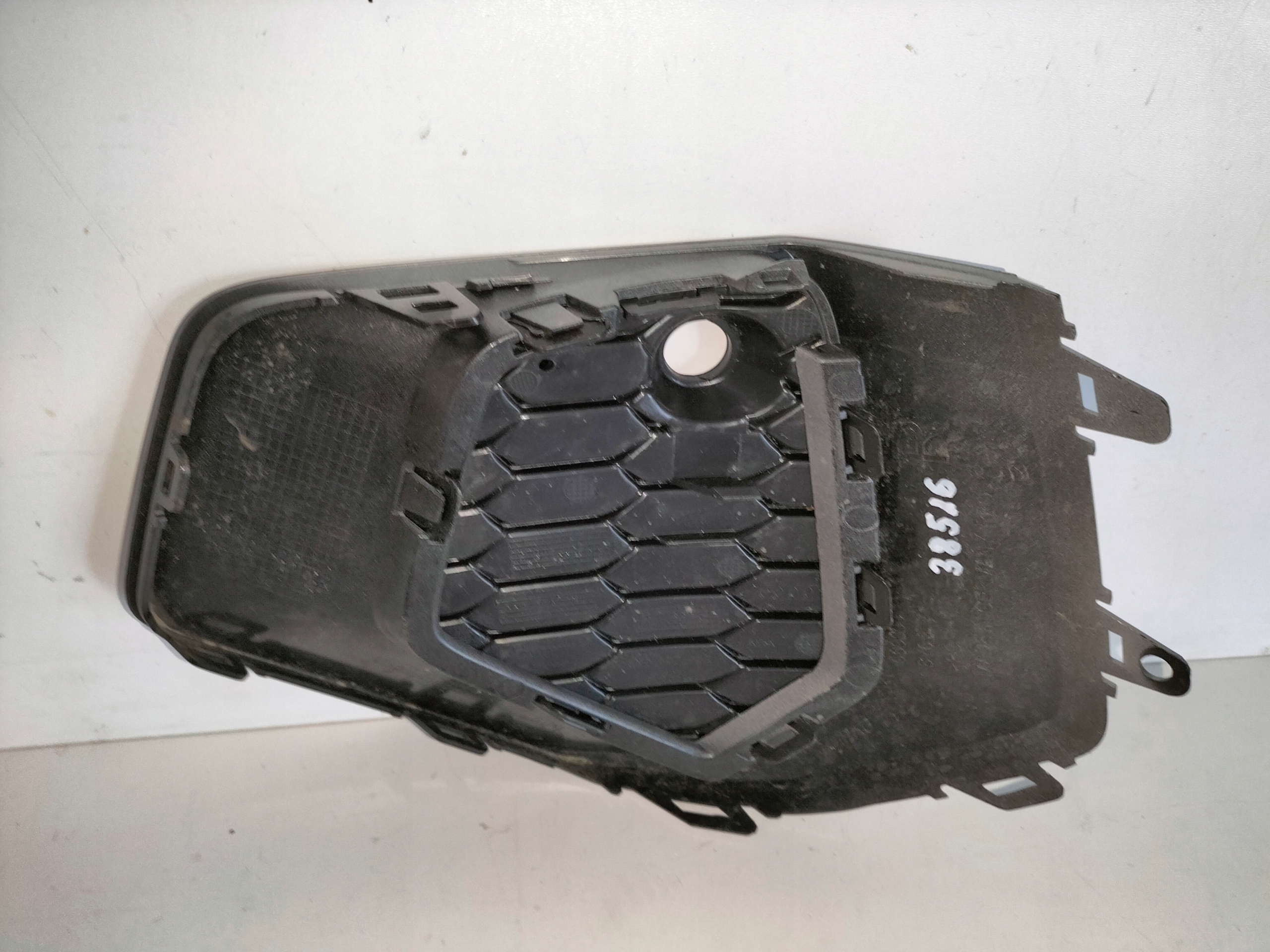 grille grid of a bumper front right AUDI A3 8Y 20