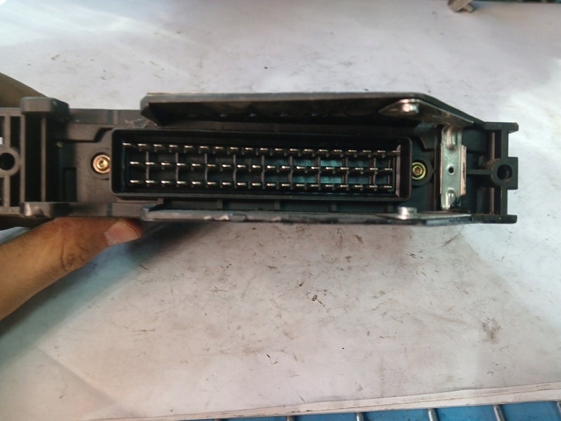 Computer DES MOTORS VW PASSAT 1H0907379D