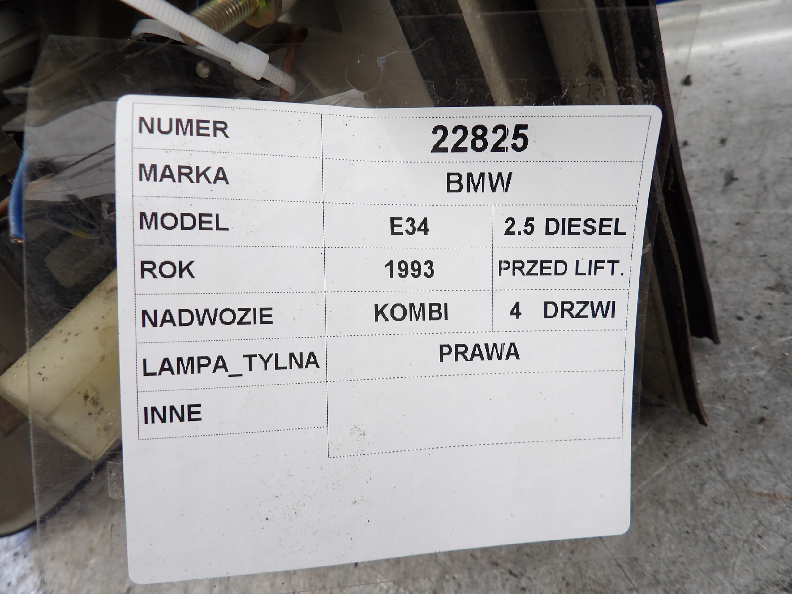 BMW E34 light rear right kombi