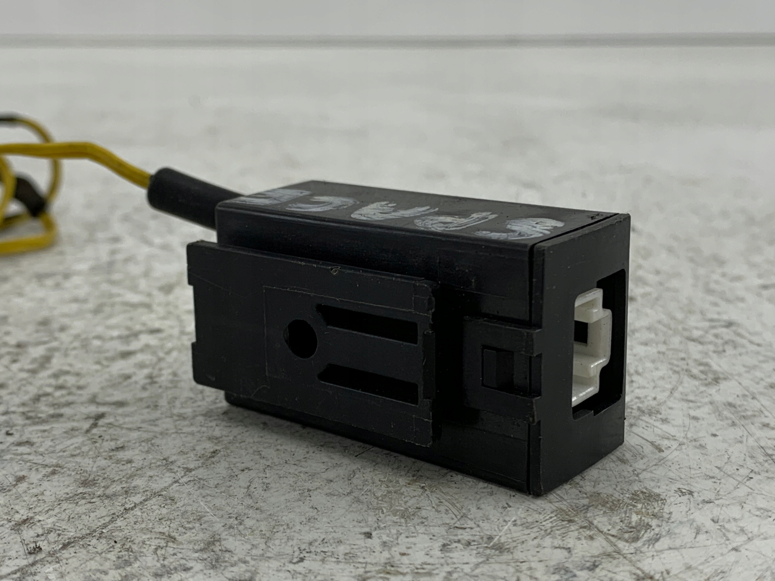 MITSUBISHI CARISMA GALANT VIII SENSOR sensor klimaanlage MR460499