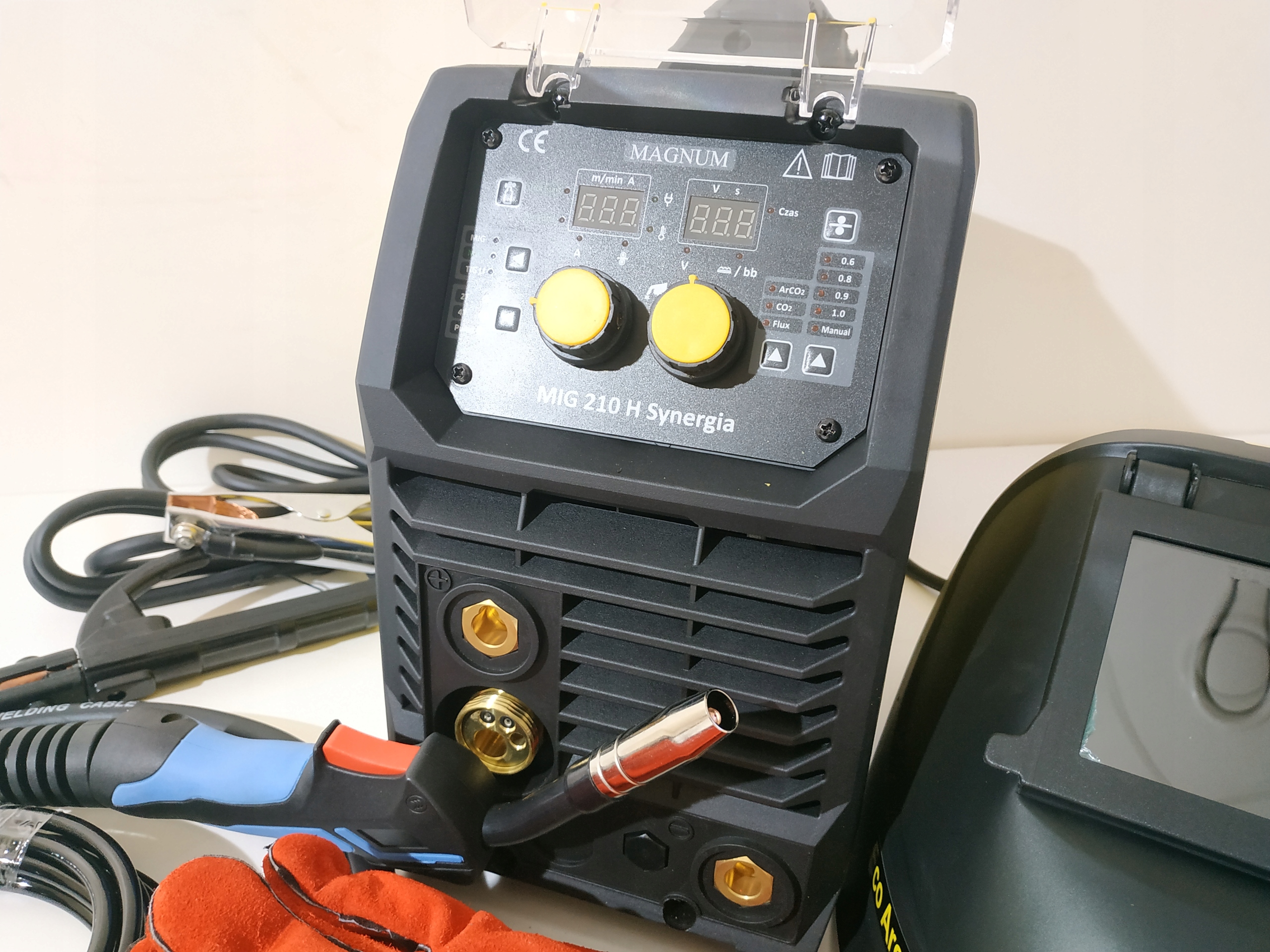 Spawarka MIG 210 SYNERGIA MAGNUM KOMPLET GRATIS Model 210