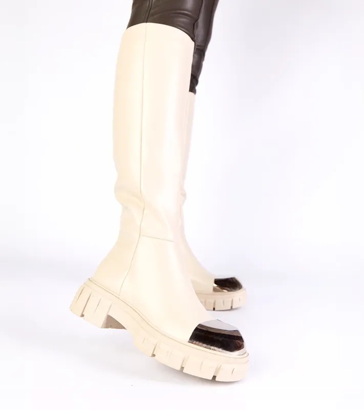 Béžové kozačky se zlatou špičkou Camila