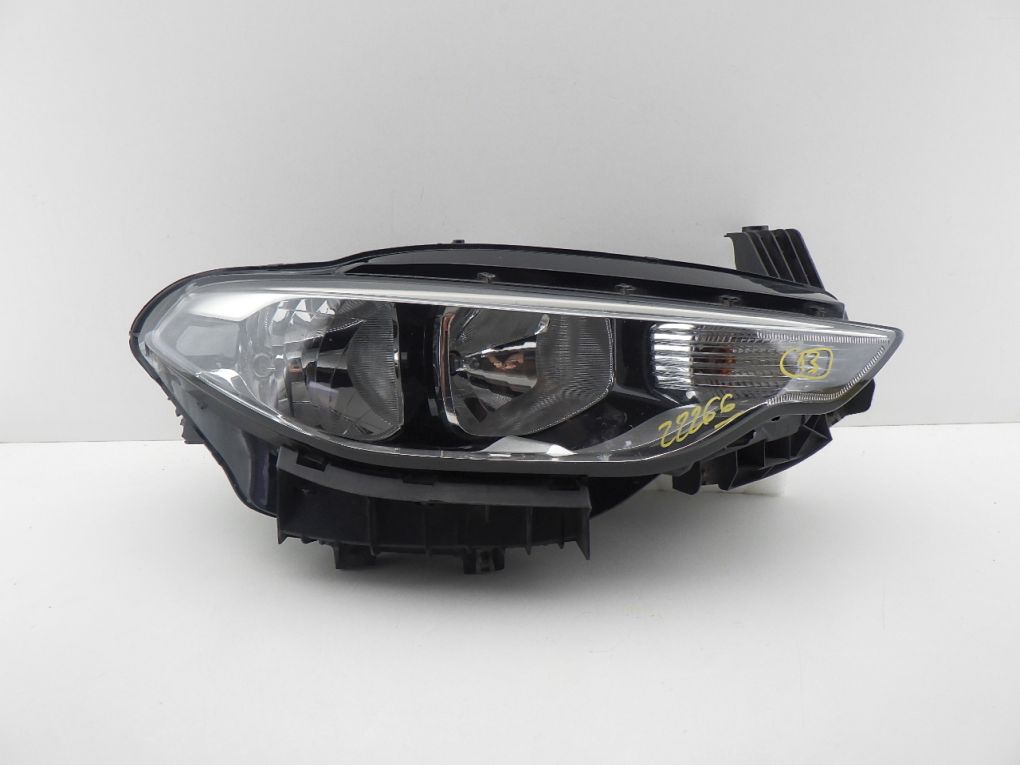 FIAT TIPO II 2 2015- light right