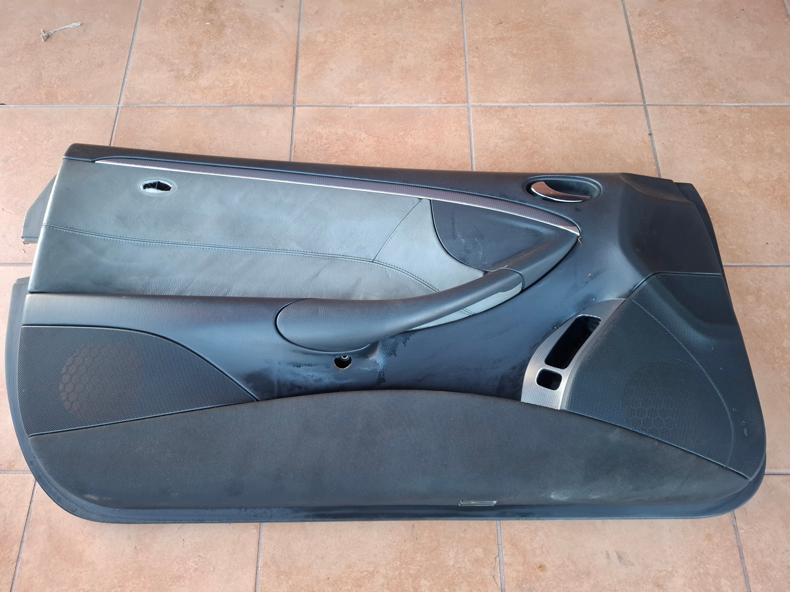 bok lijevi prednji dio MERCEDES CLK W209