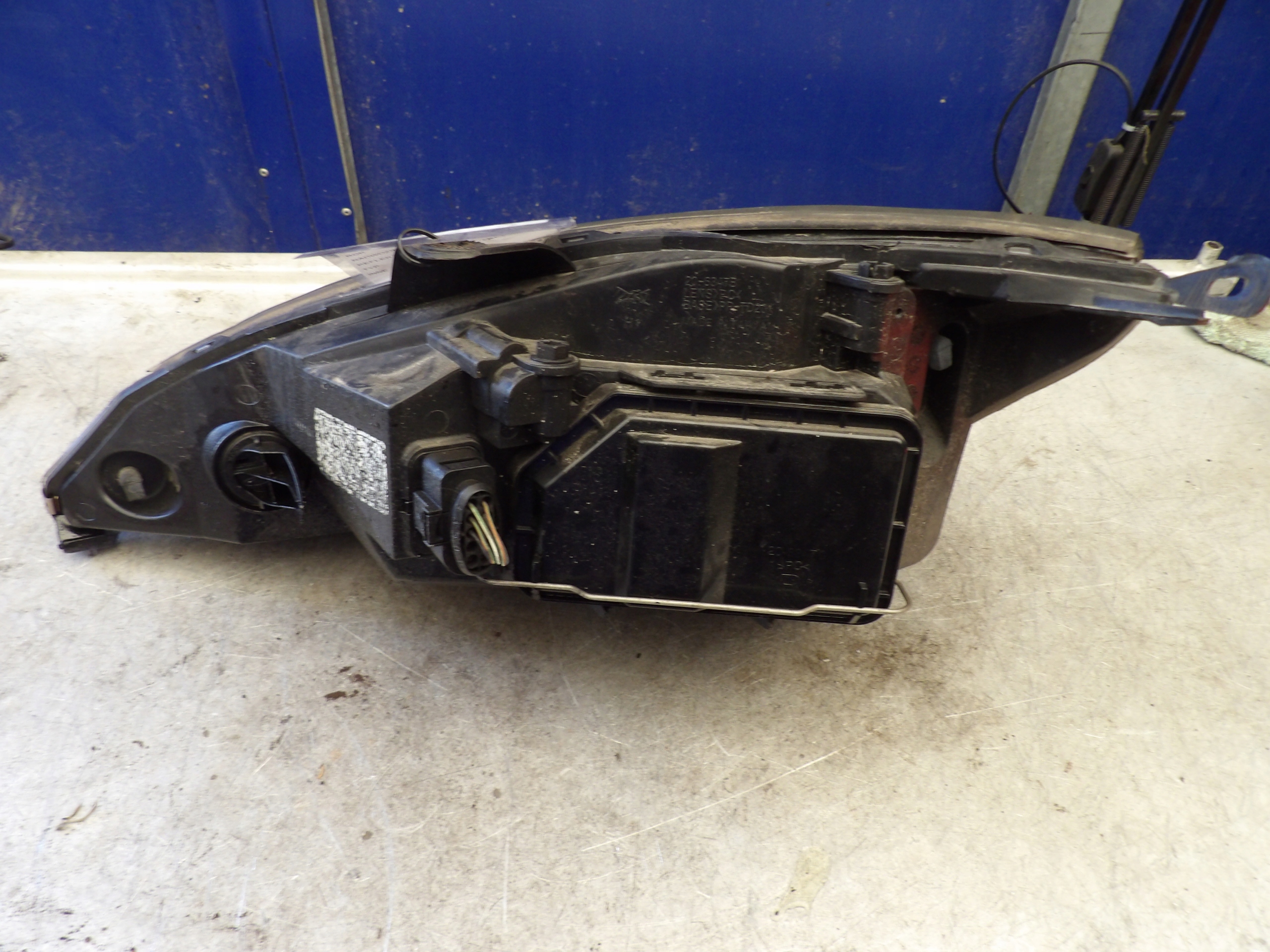 Ford Focus mk1 light front right