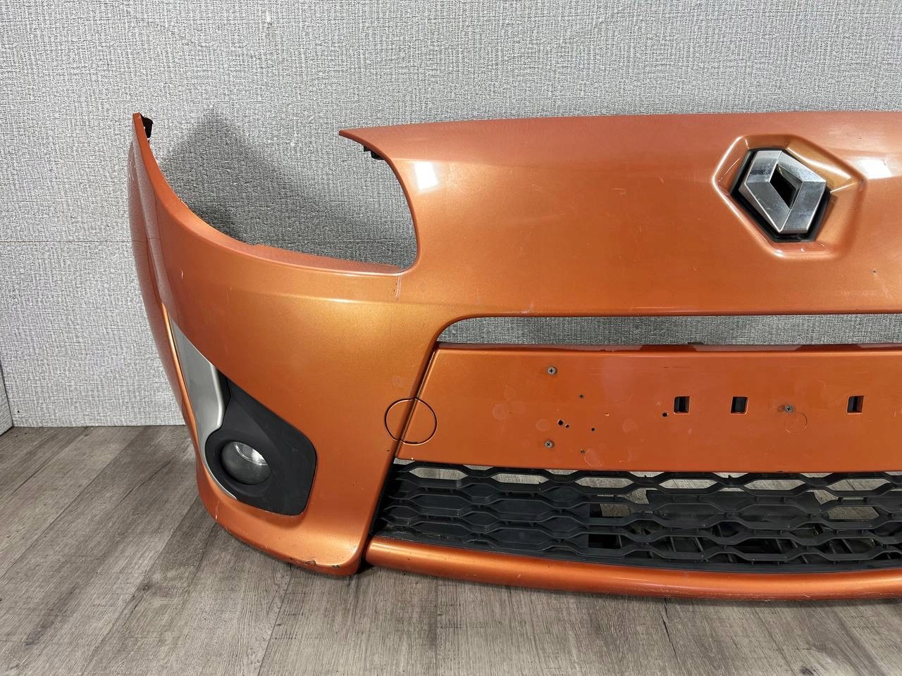 RENAULT TWINGO II GT 2007-2012 bumper front 8200649327