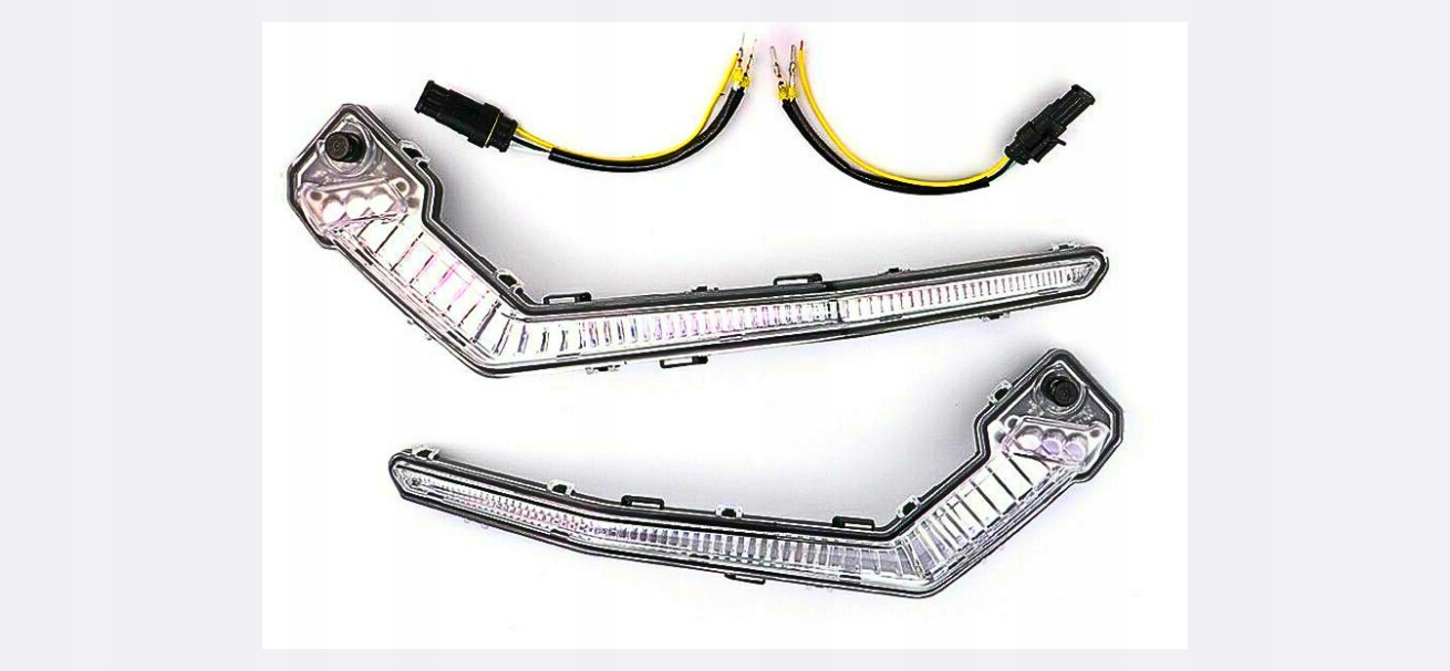 Obrysové svietidlá s smerovkami Maverick X3