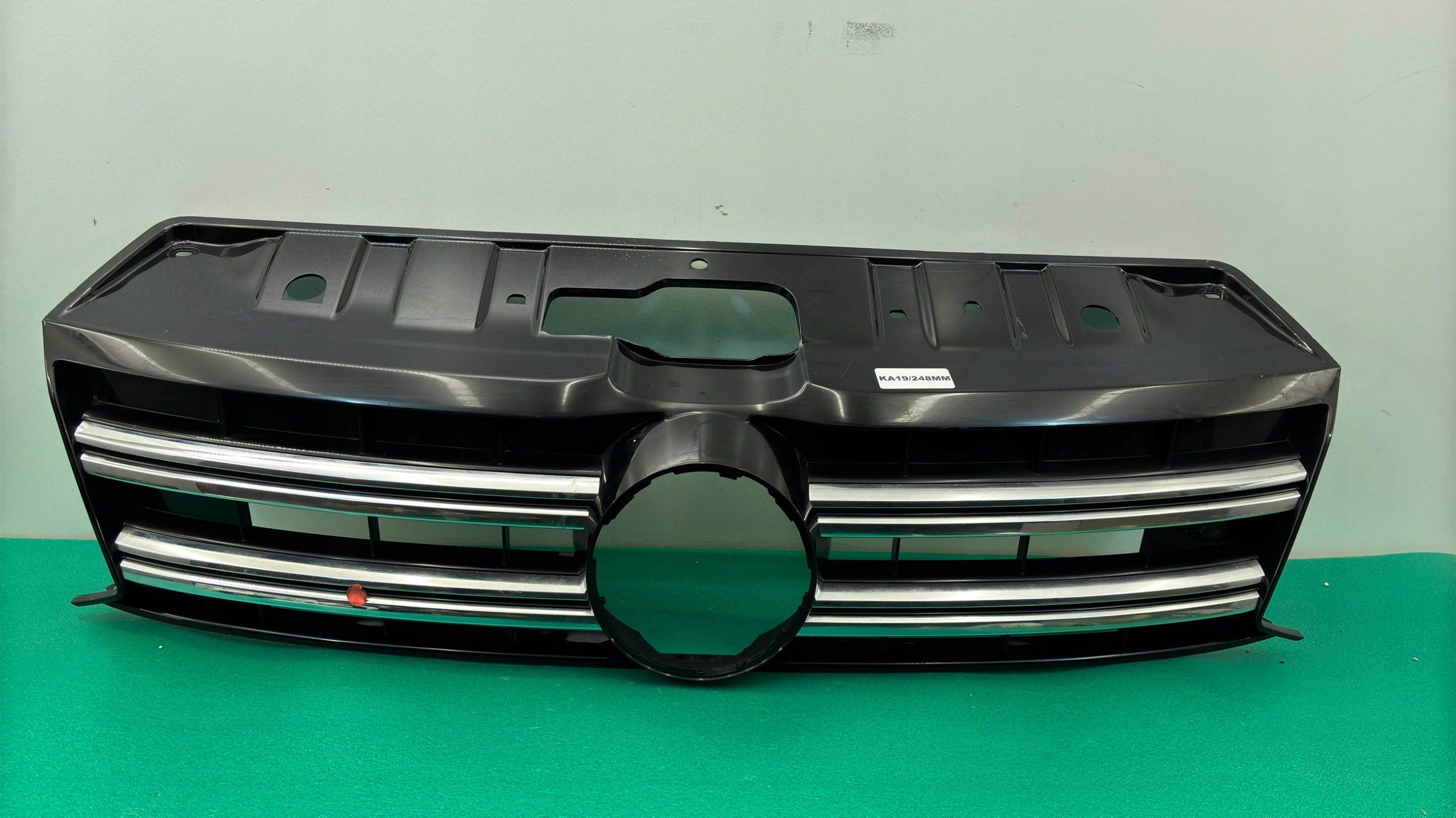 VW Amarok 2H7 Kühlergrill FRONTGRILL Kühlergitter 2H7853651LS - Thumbnail 1