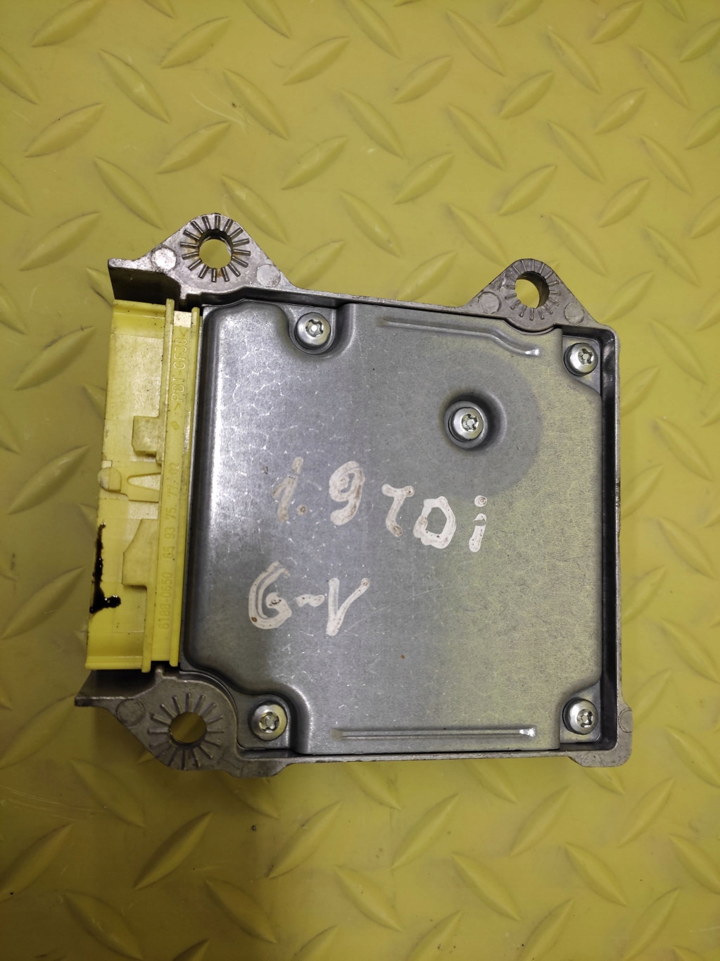 VW GOLF V 1.9 TDI SENSOR AIR BAG 1K0909605A