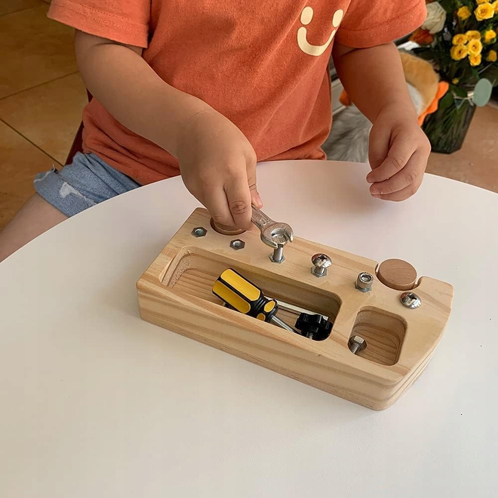 SAMOCHÓD SENSORY DREWNO DREWNIANE AUTO DO SKRĘCANIA PRZEDSZKOLE DLA DZIECI Baterie BRAK