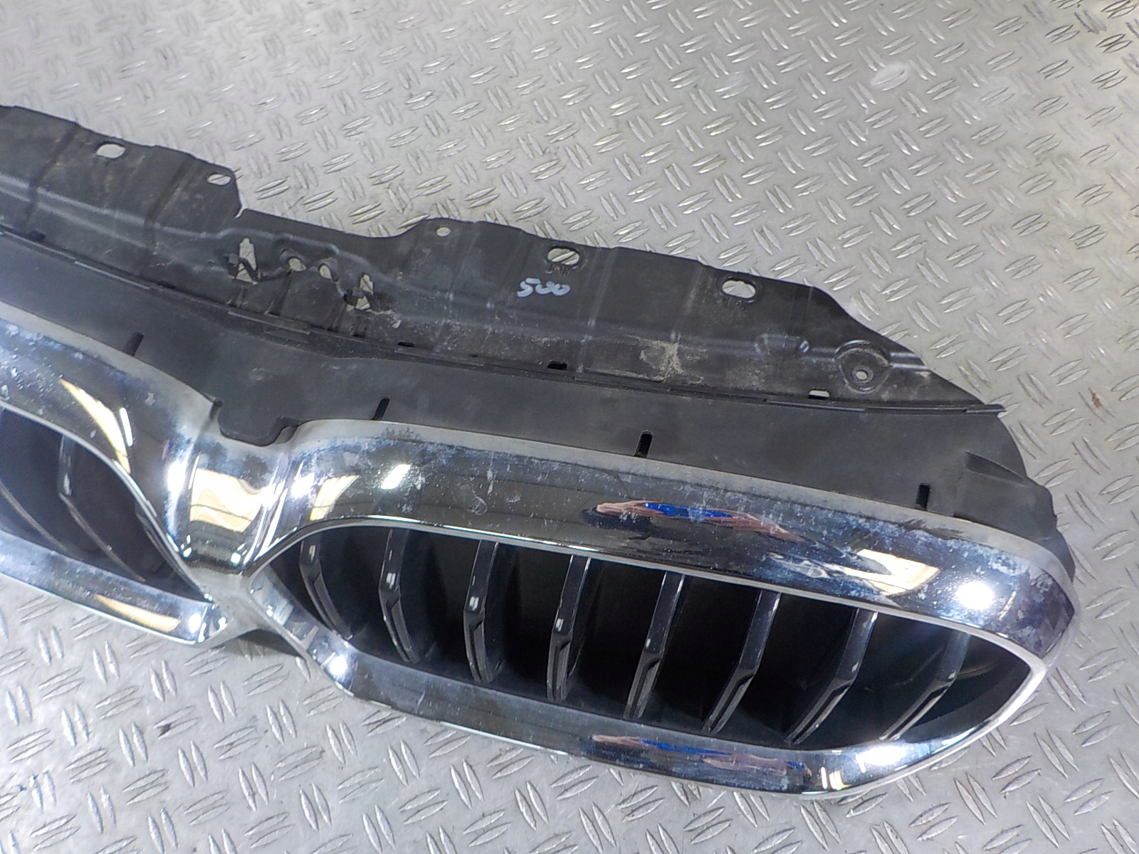 BMW 5 G30 G31 LIFT GRILL ATRAPA 114905502 Typ samochodu Samochody osobowe