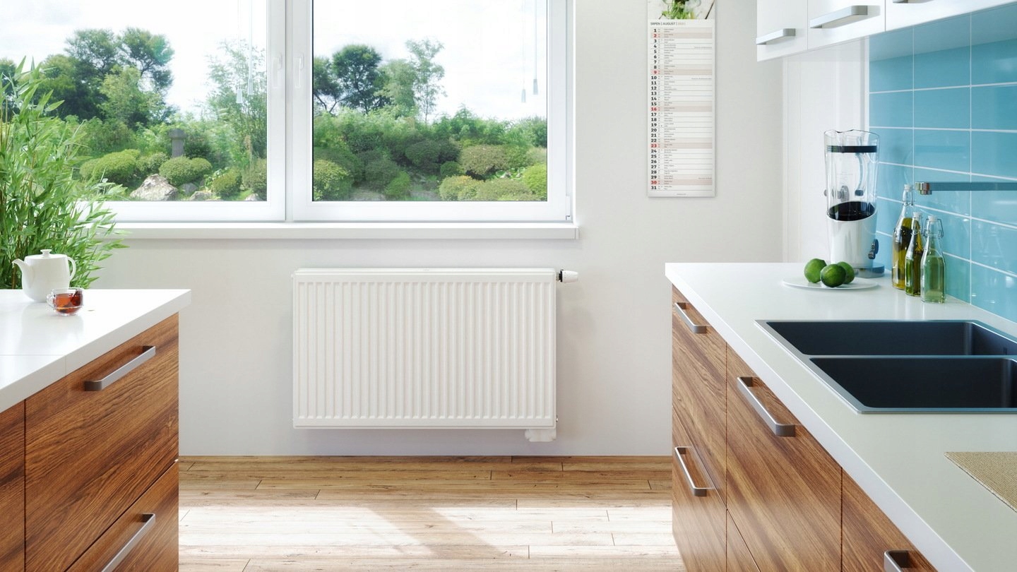 Grzejnik stalowy higieniczny 900 x 600 x 47 Marka Korado