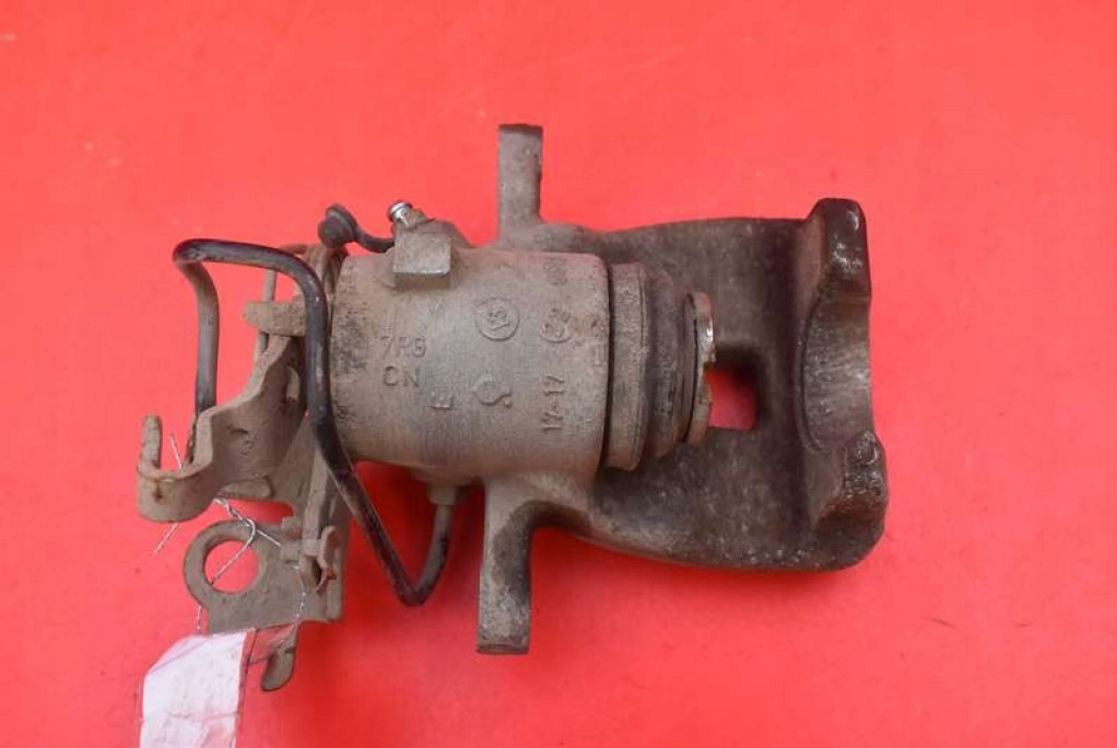 caliper brake right rear part VW CADDY 3 III 2K 2.0 SDI 68 KM 04-10